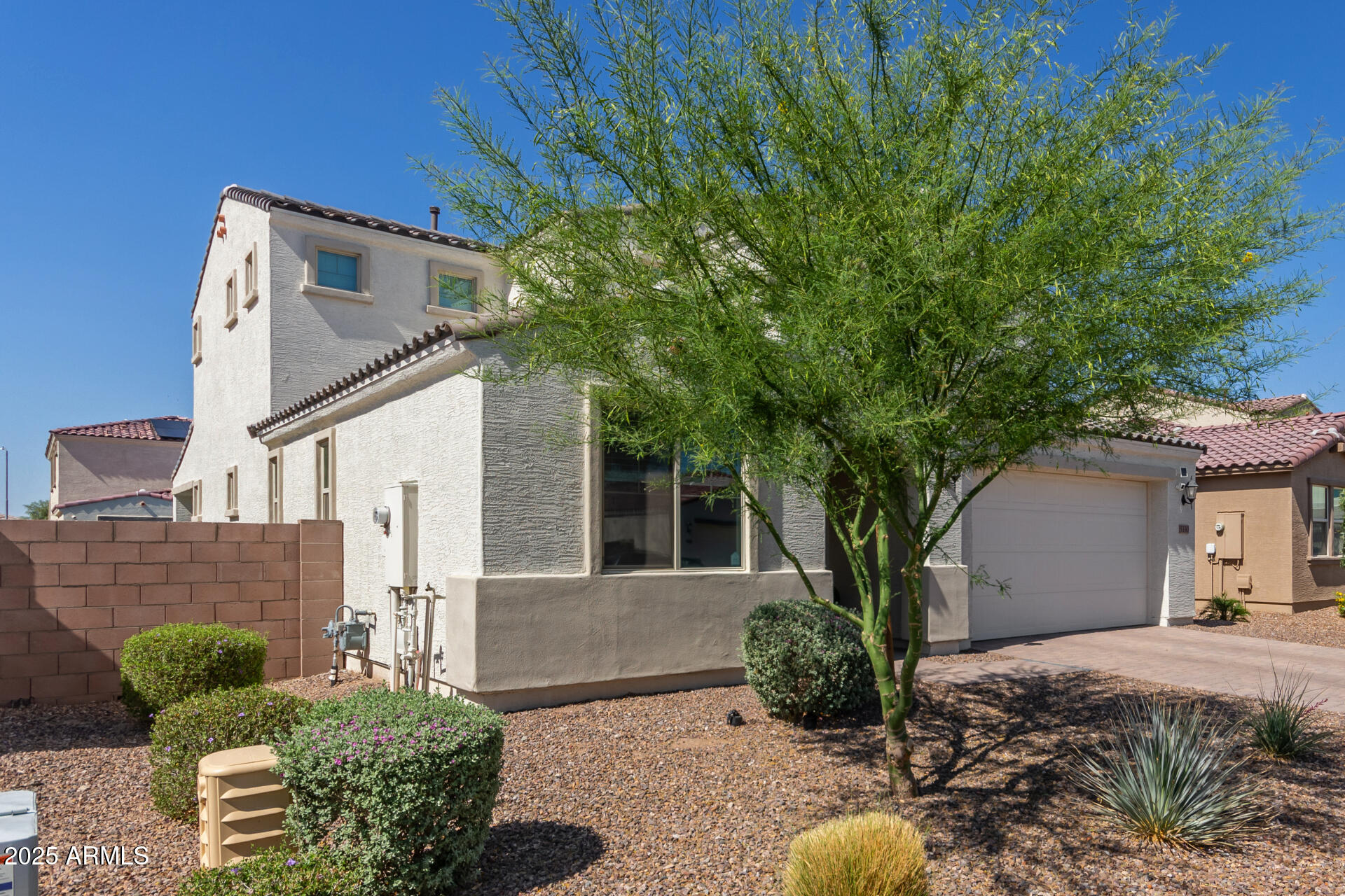 5330 W THRESHER Way