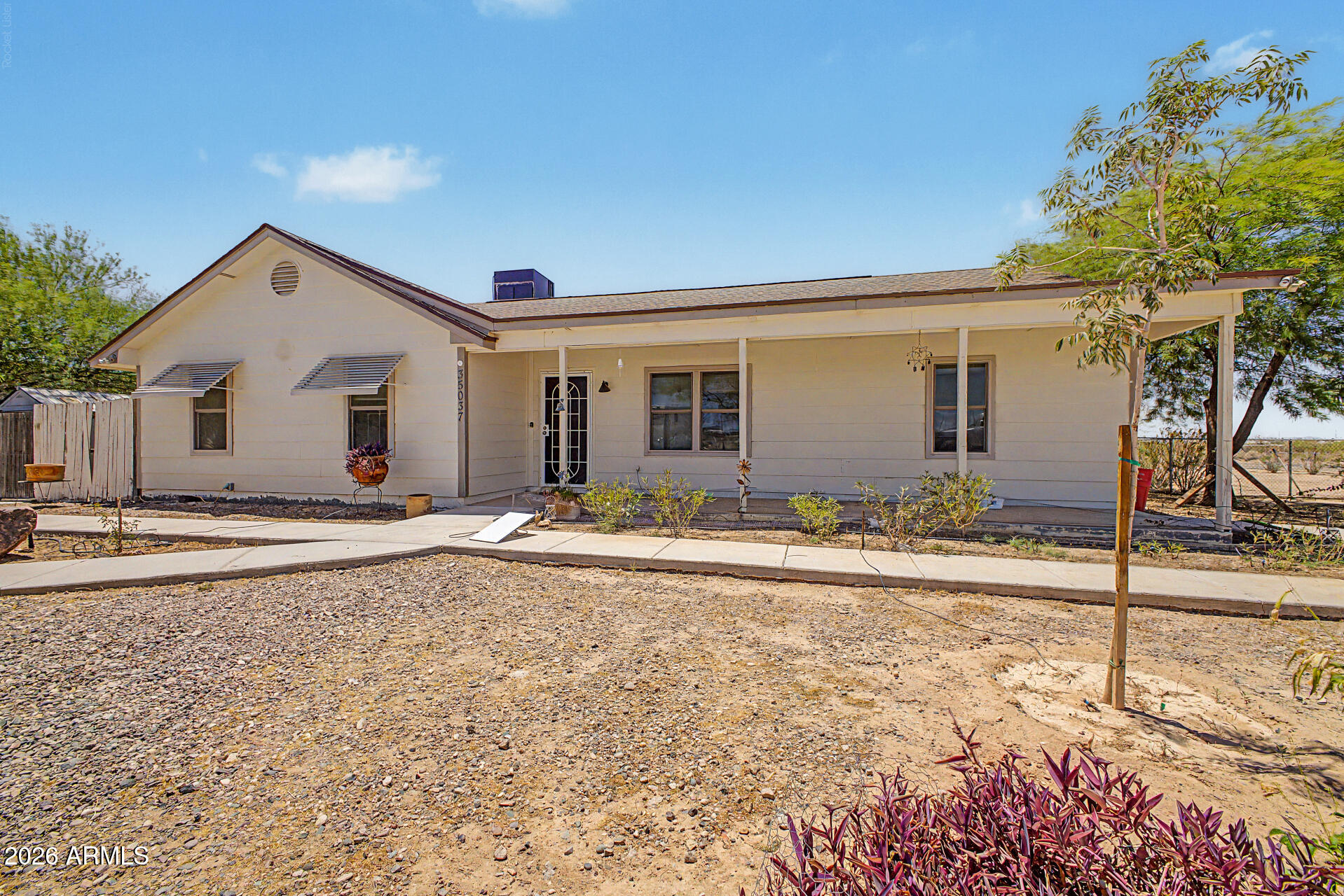 35037 W SOUTH MOUNTAIN Avenue