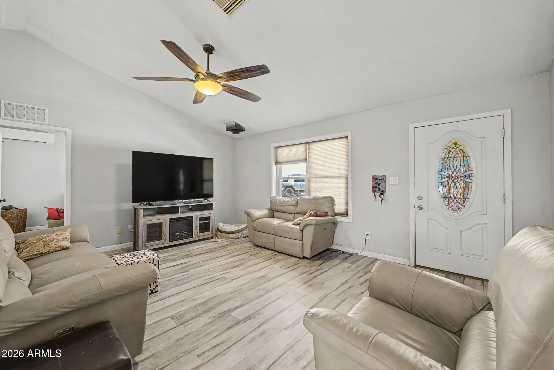 35037 W SOUTH MOUNTAIN Avenue