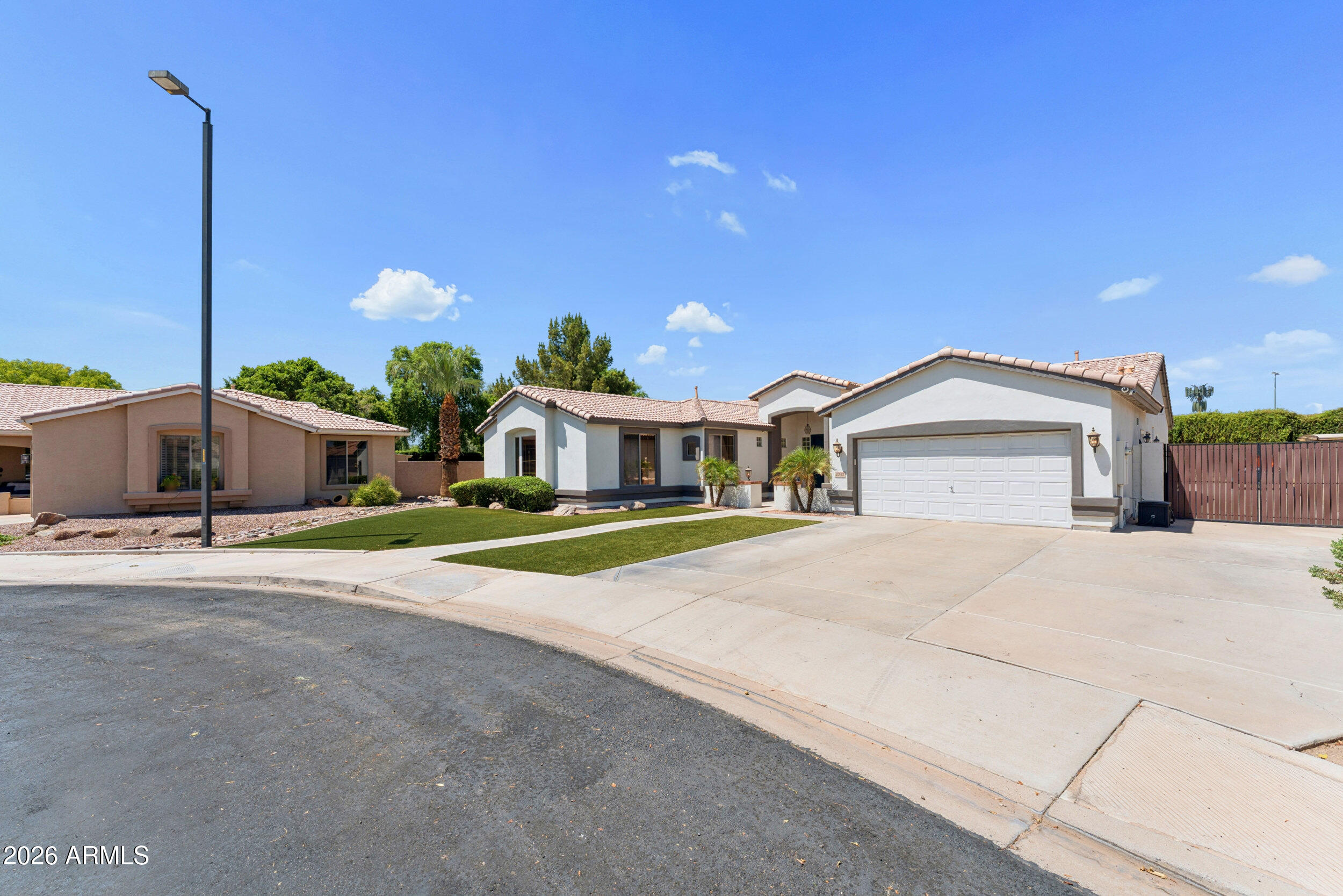 2242 W HAWKEN Way