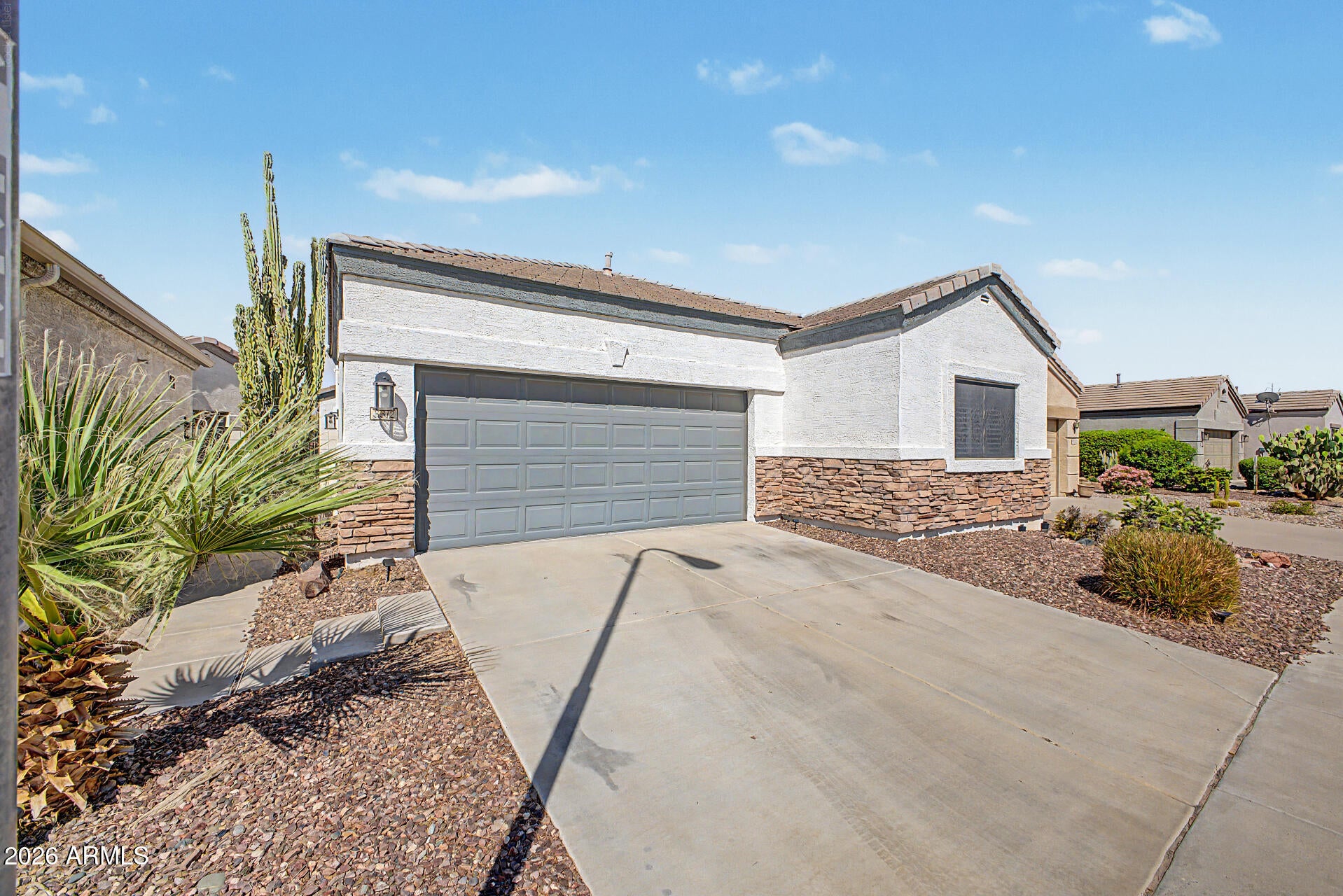 3312 E MALDONADO Drive