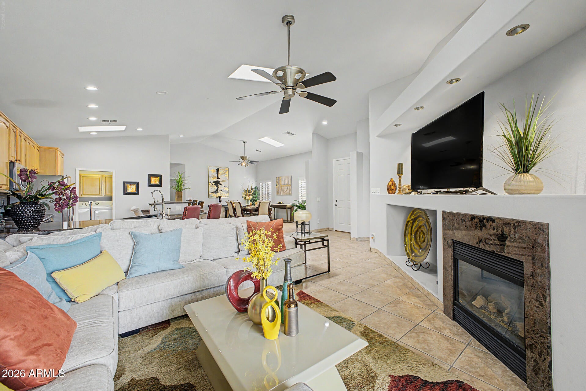 3312 E MALDONADO Drive