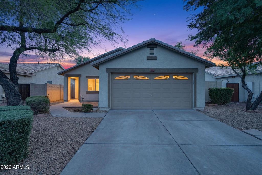 Photo of 3577 S Ponderosa Drive, Gilbert, AZ 85297 (MLS # 6999597)