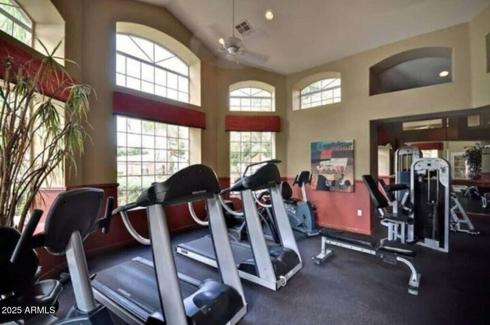 5335 E SHEA Boulevard 2104