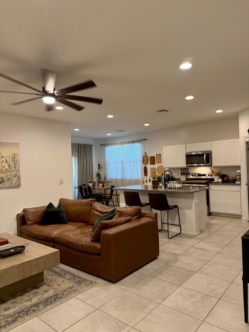 3588 N Sequoia Street