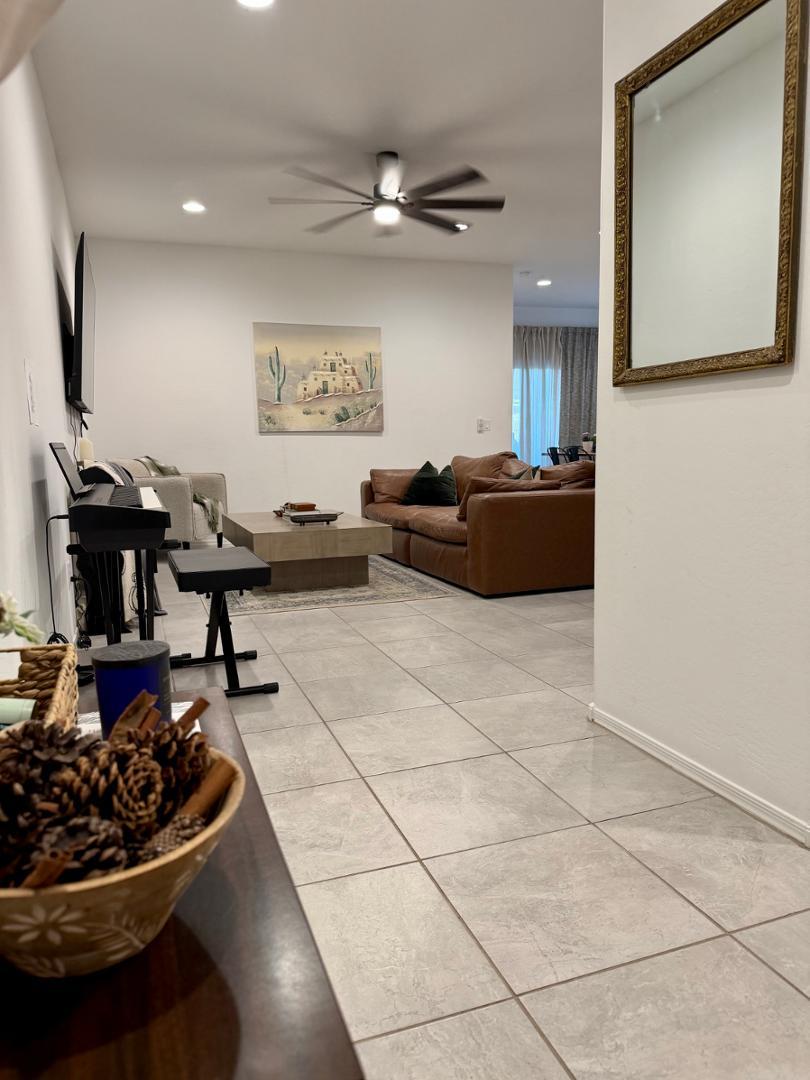 3588 N Sequoia Street