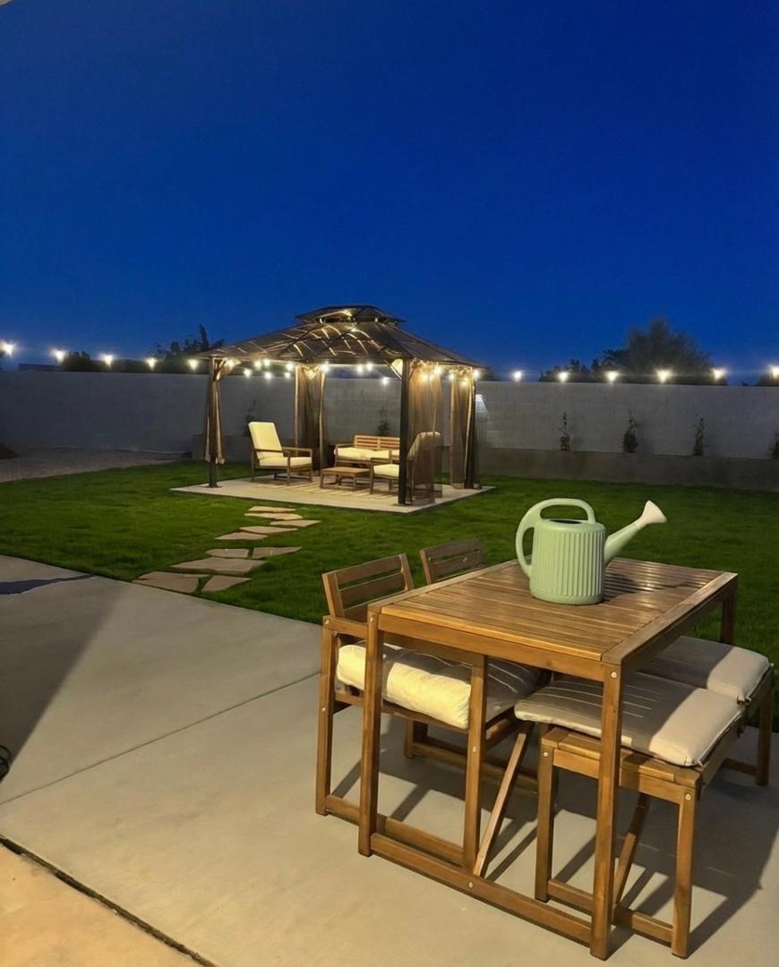 3588 N Sequoia Street