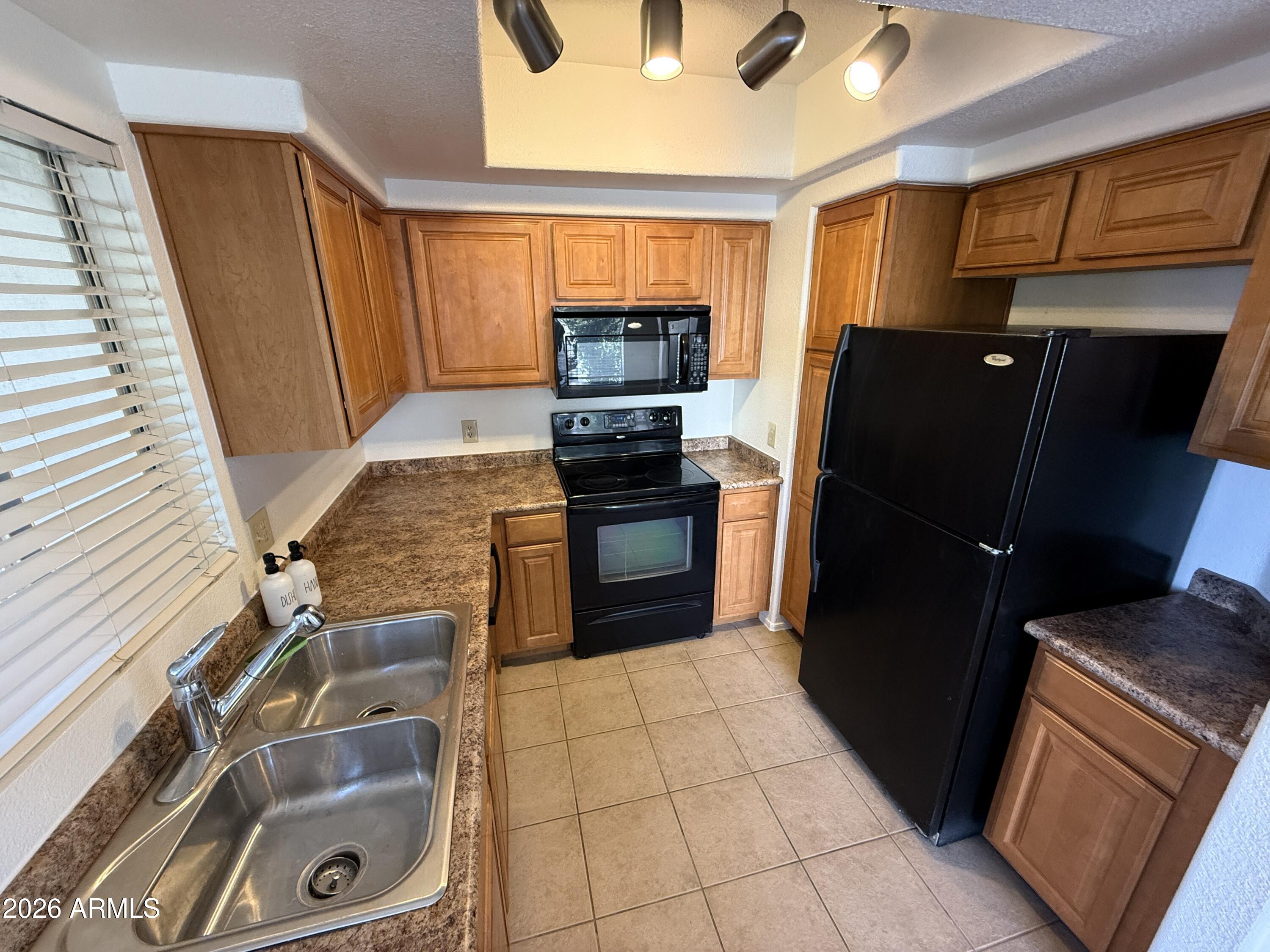 1825 W RAY Road 2072