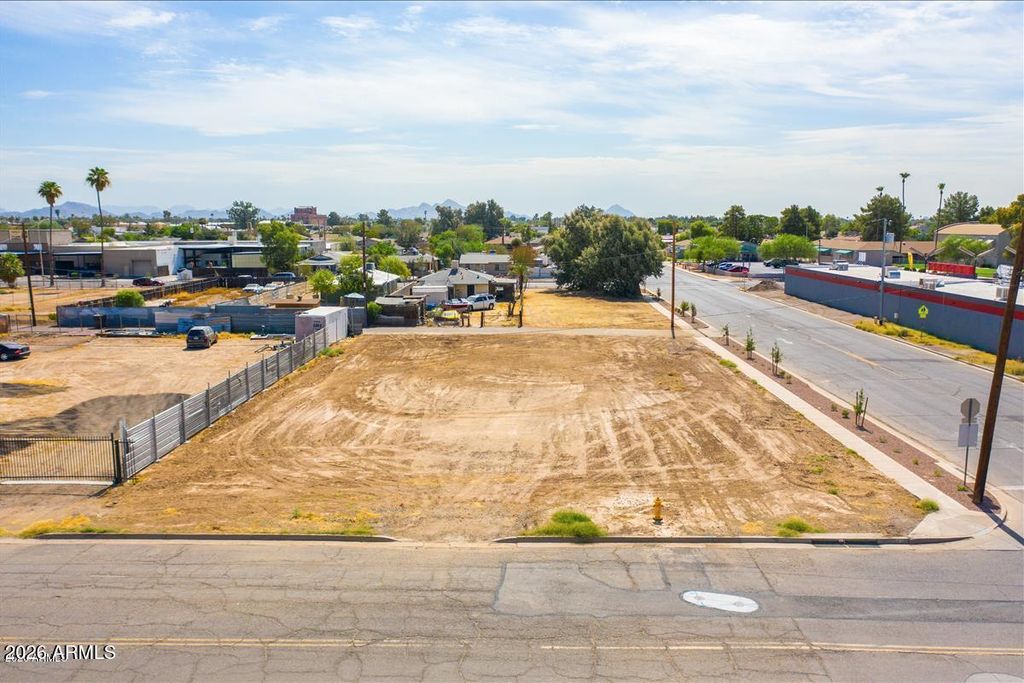 Photo of 6701 N 57th Avenue #13, Glendale, AZ 85301 (MLS # 6963786)