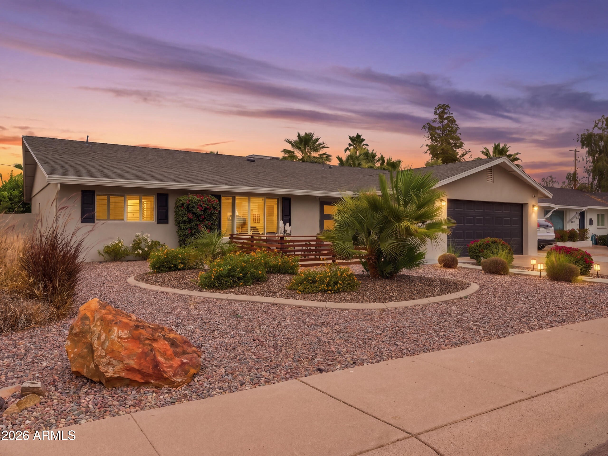 8738 E ROSE Lane