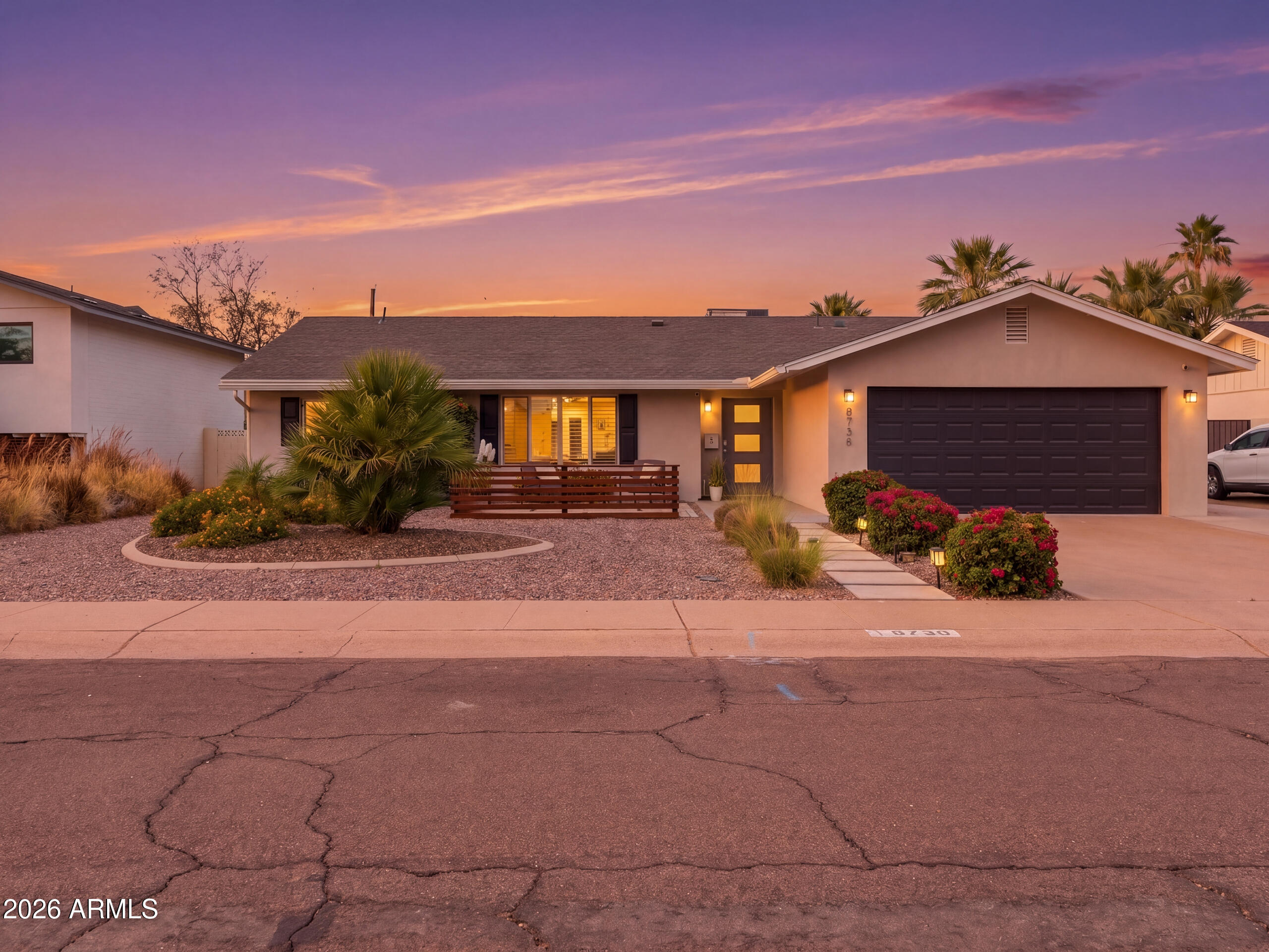 8738 E ROSE Lane
