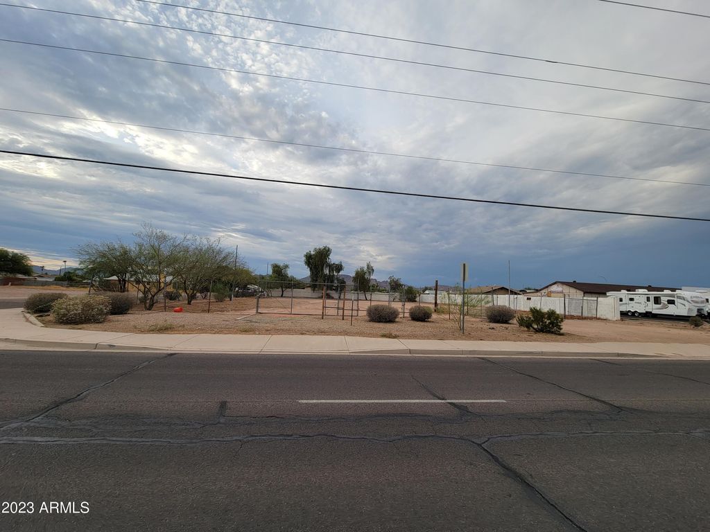 Photo of 2090 W Superstition Boulevard #25, Apache Junction, AZ 85120 (MLS # 6511887)