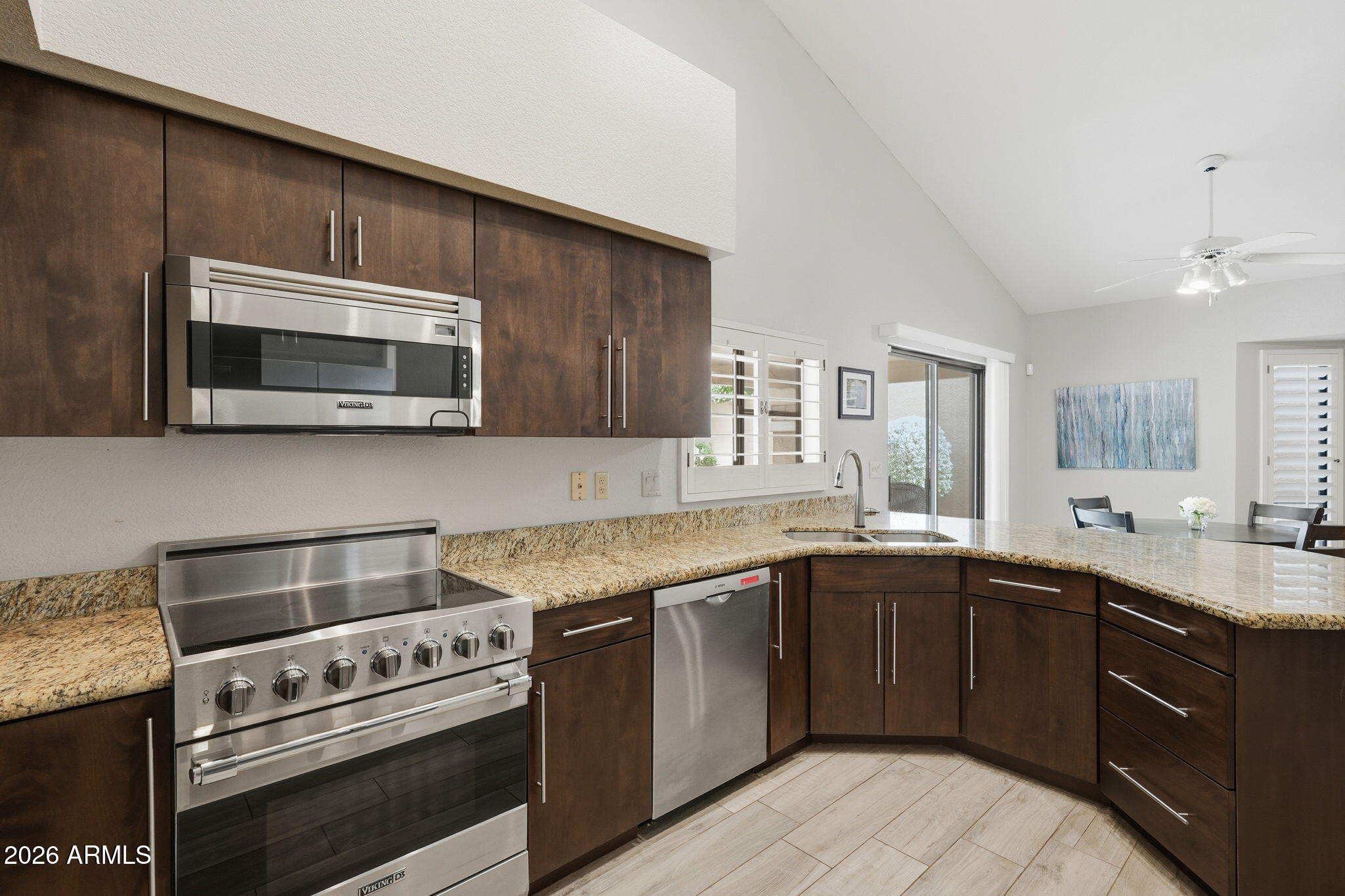 1020 E DESERT COVE Avenue