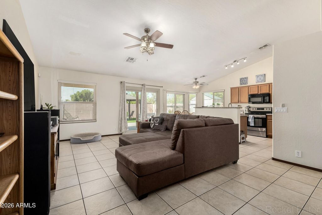 Photo of 8370 N 88th Lane, Peoria, AZ 85345 (MLS # 6996252)