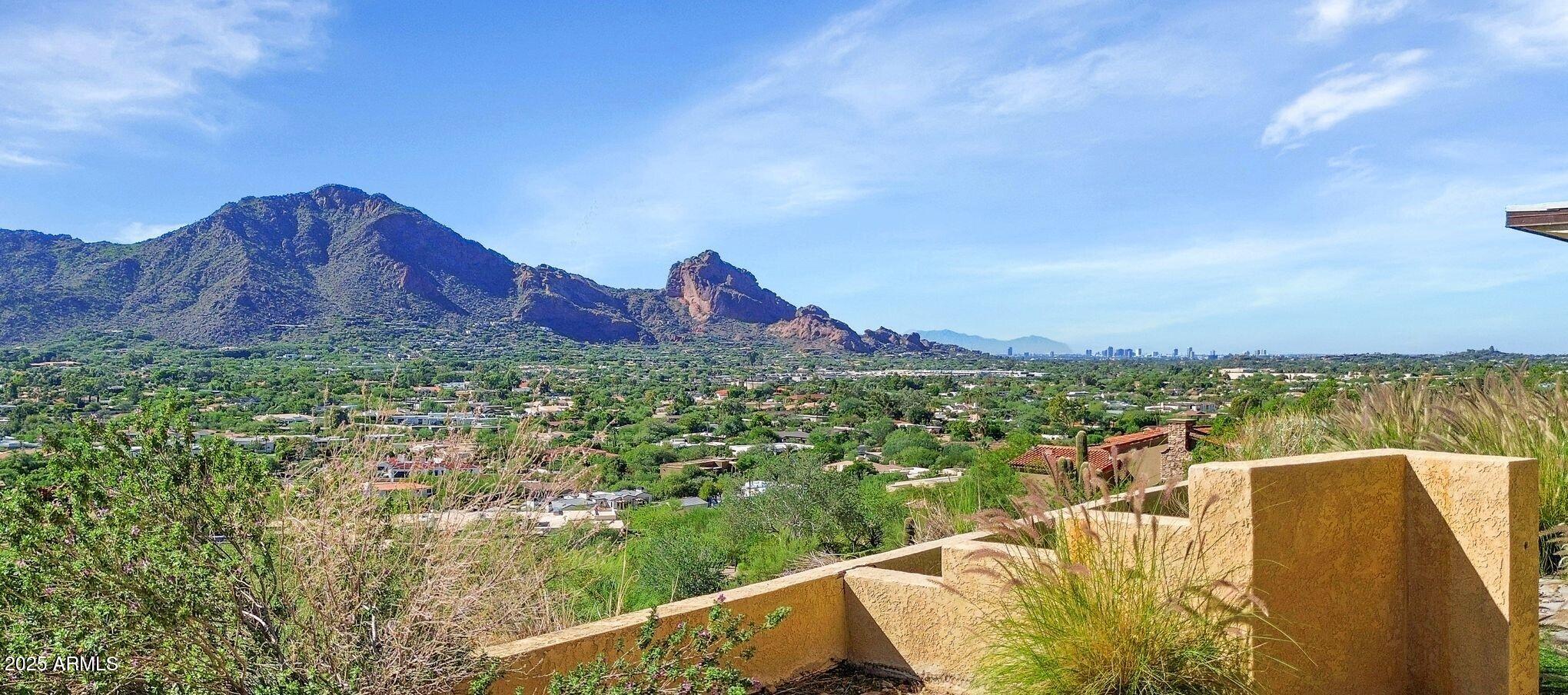 Homes for Sale in Queen Creek Arizona 3 7040 N INVERGORDON Road 00