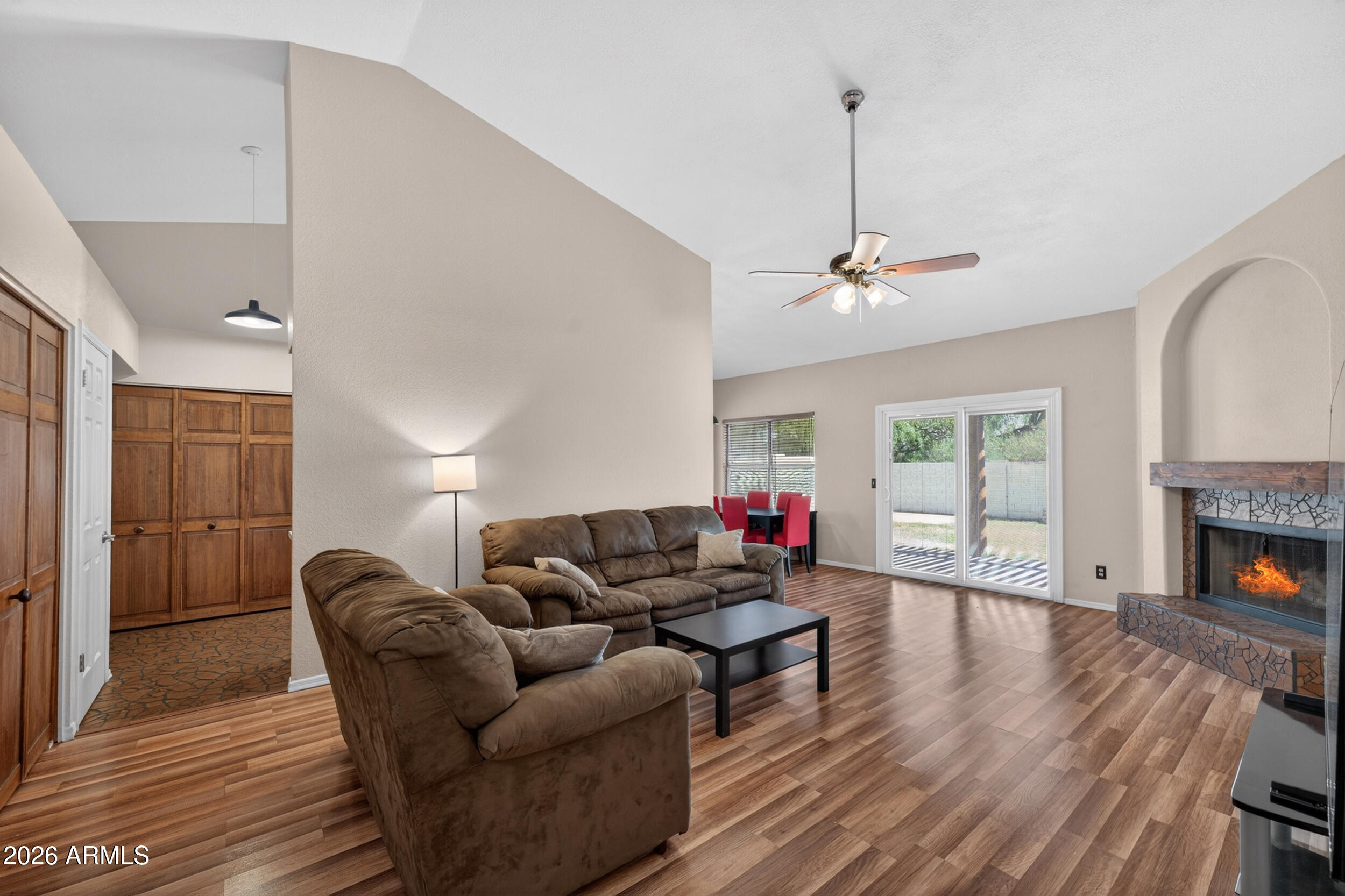 4437 W TOPEKA Drive