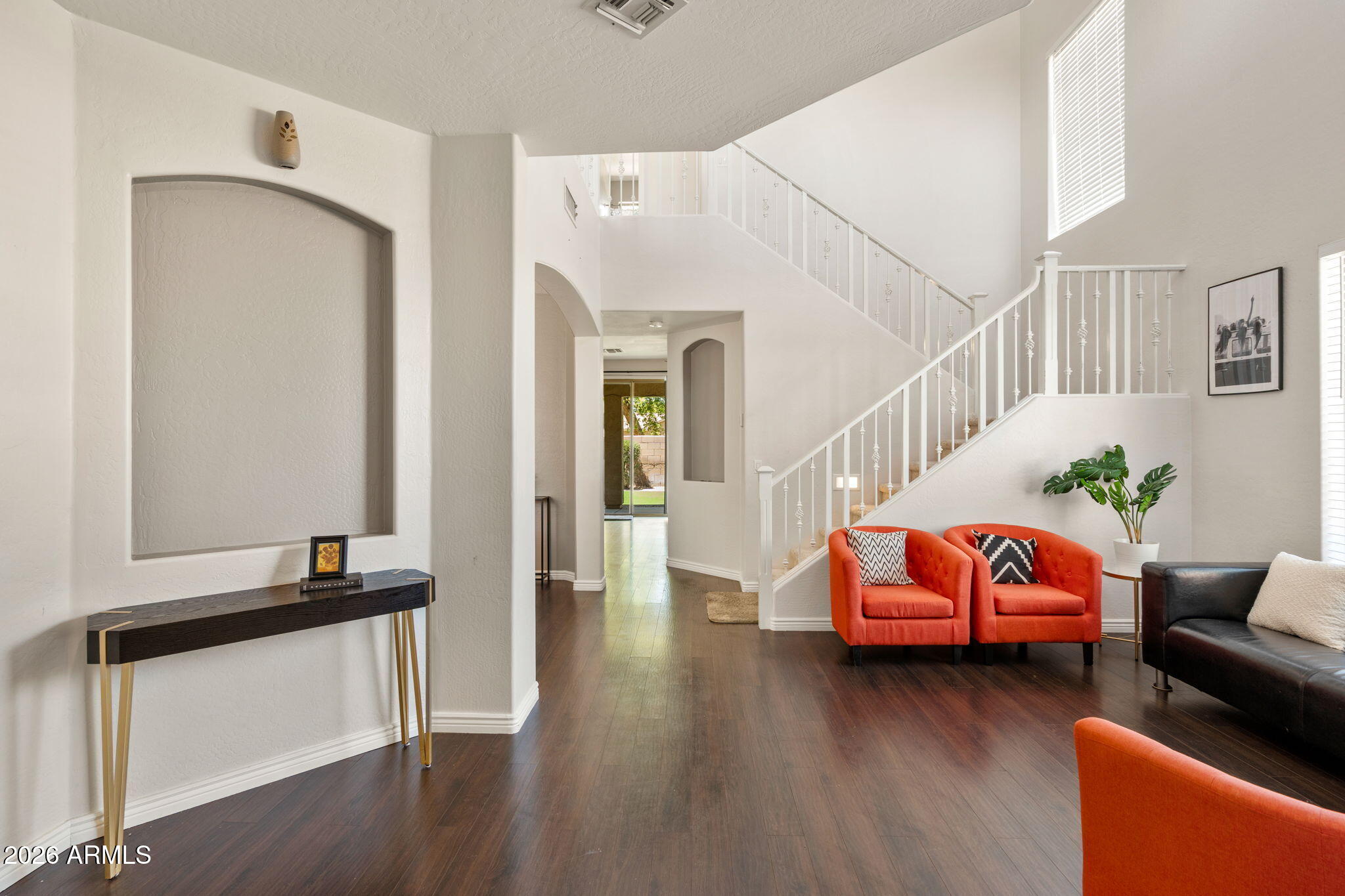 82 W RAVEN Drive