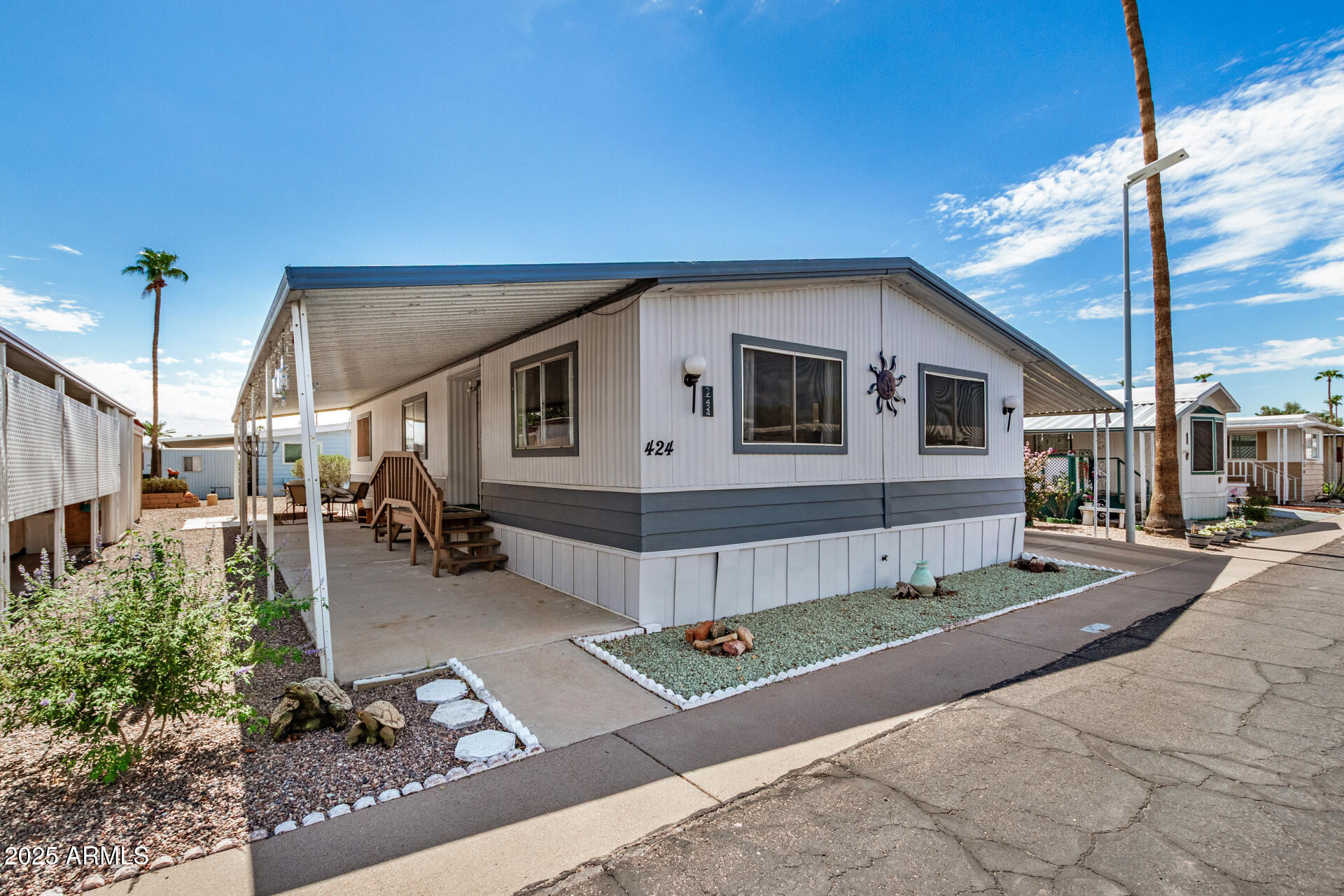 305 S VAL VISTA Drive 424