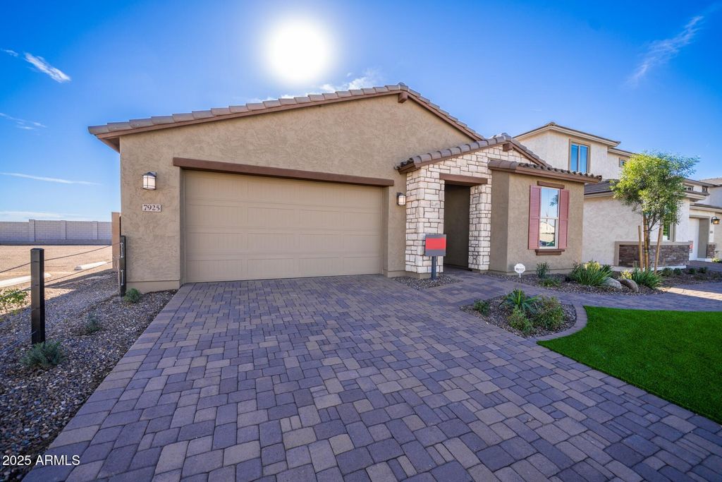 Photo of 7925 E Raleigh Avenue, Mesa, AZ 85212 (MLS # 6929747)