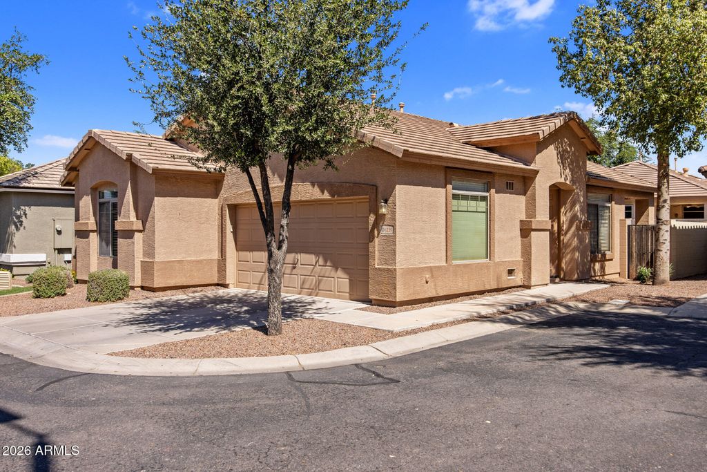 Photo of 1239 S Emmett Drive, Chandler, AZ 85286 (MLS # 7027400)