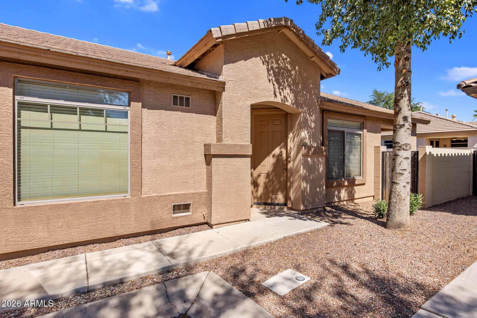 1239 S EMMETT Drive