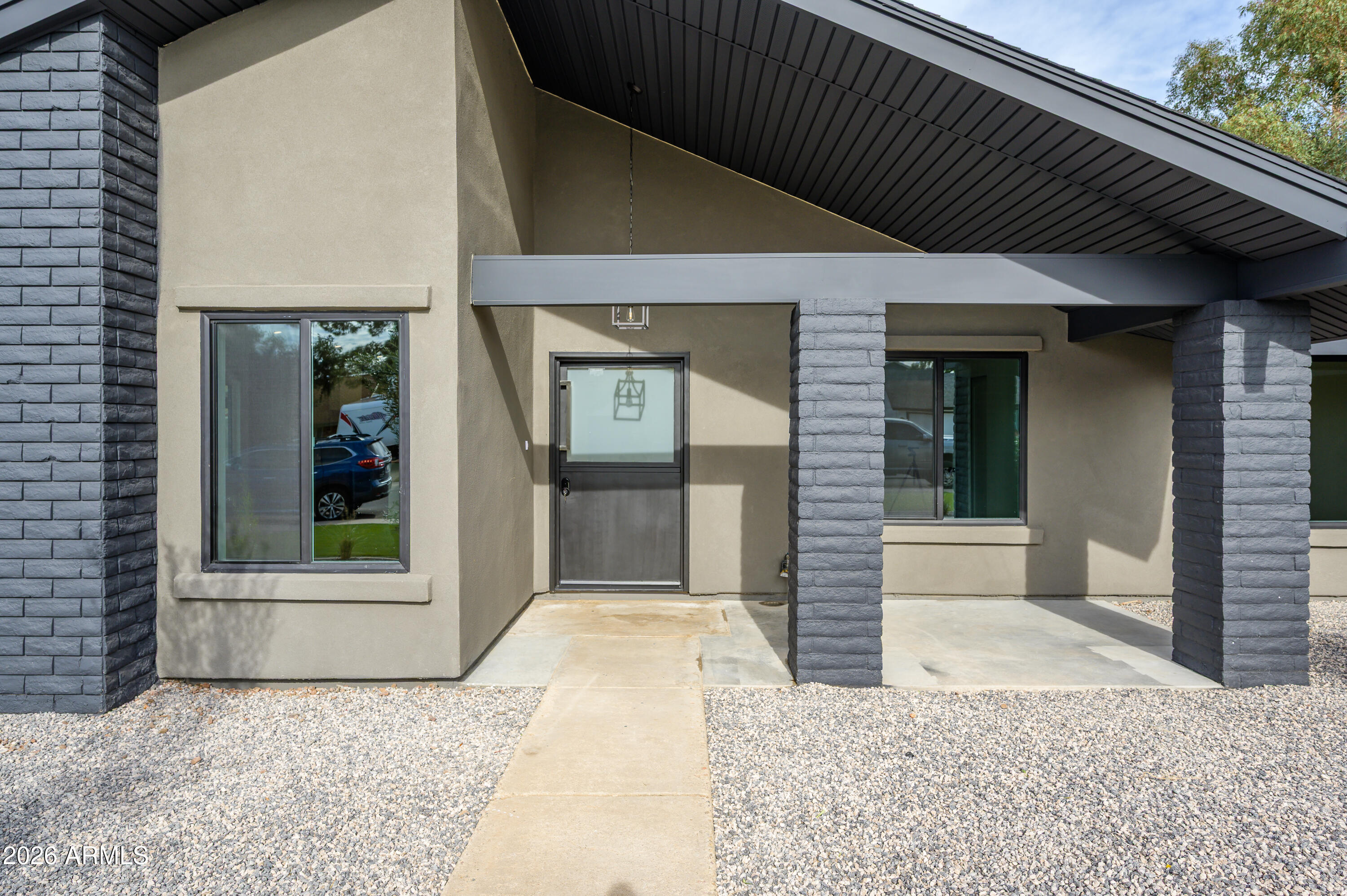 2432 W SAINT MORITZ Lane