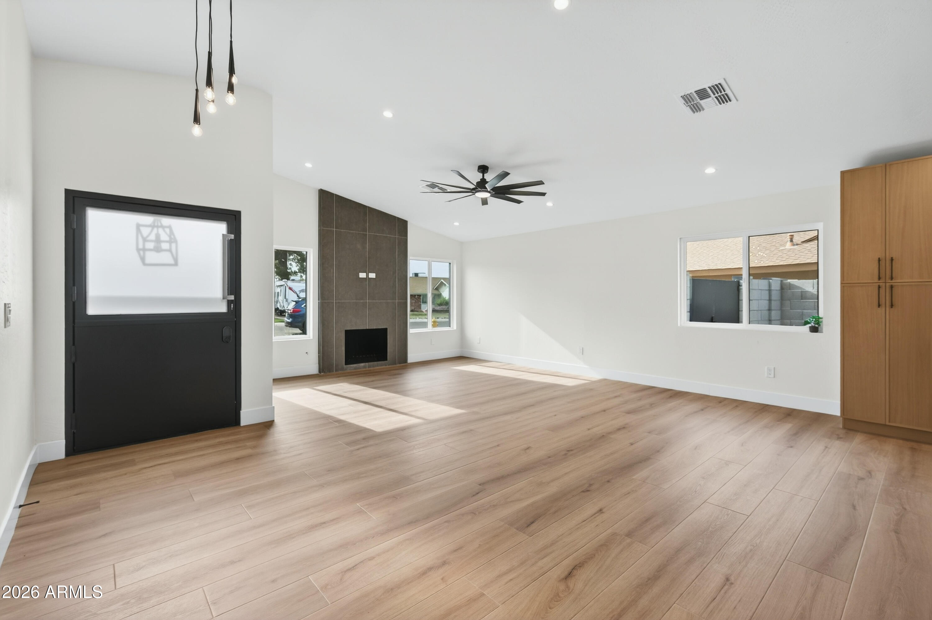 2432 W SAINT MORITZ Lane