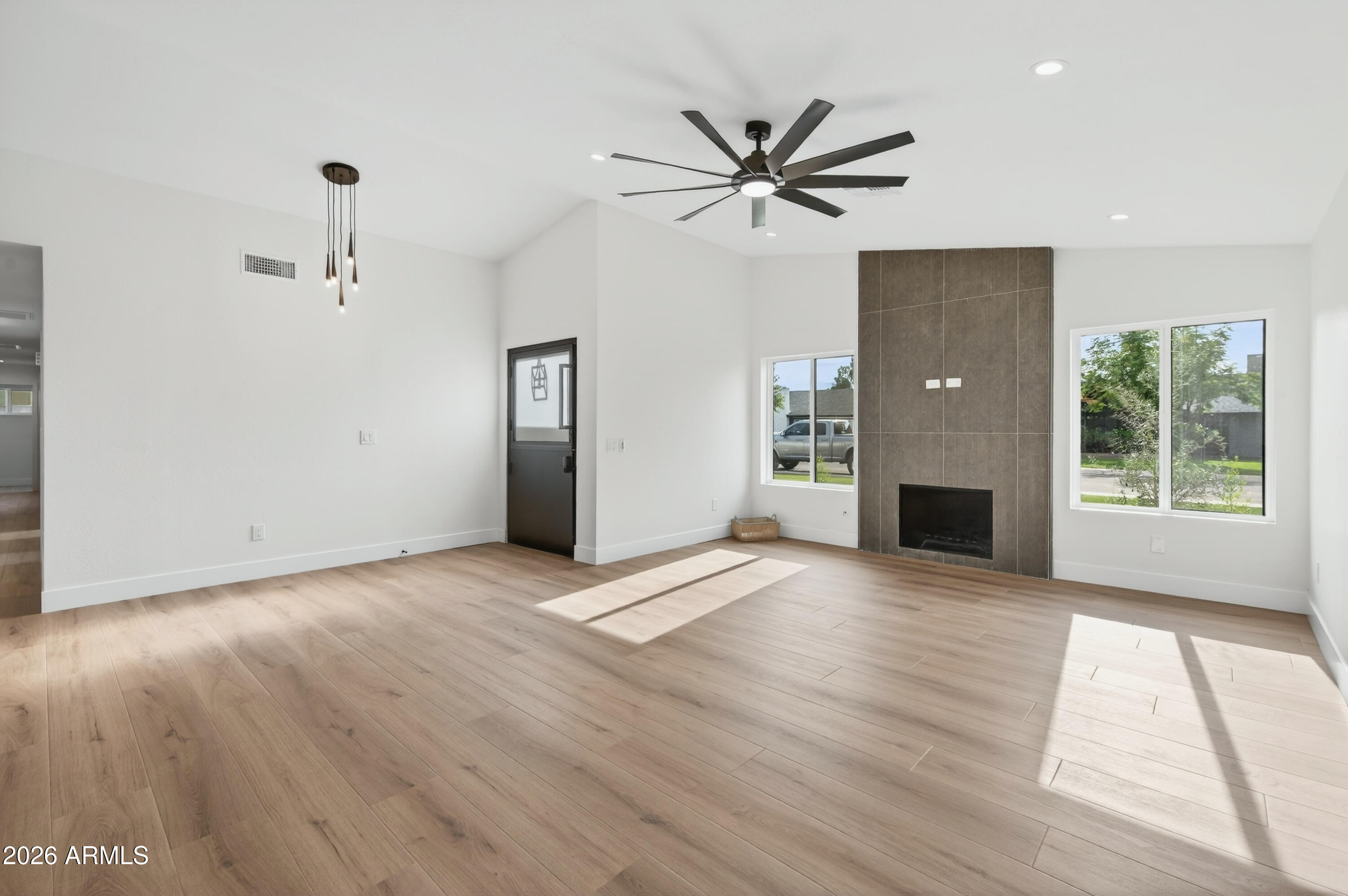 2432 W SAINT MORITZ Lane