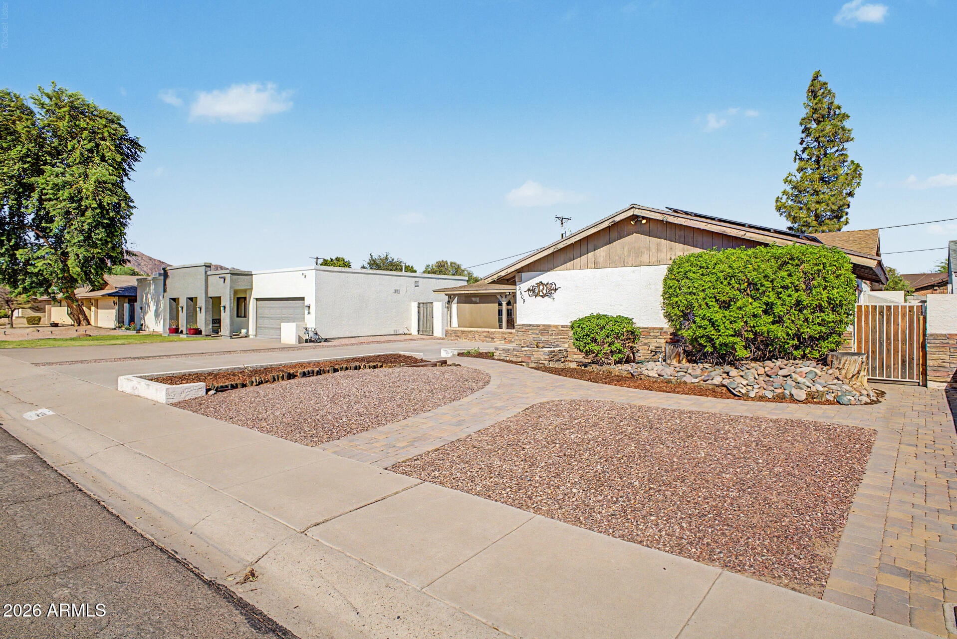 2609 N 49TH Place
