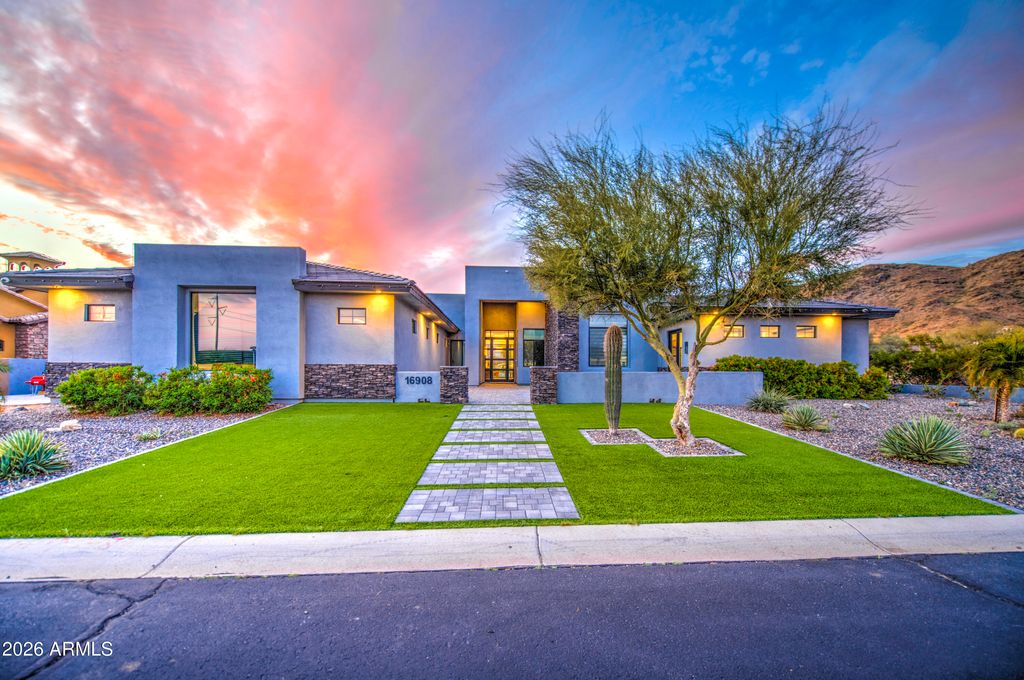 Photo of 16908 S 31st Lane, Phoenix, AZ 85045 (MLS # 6977045)