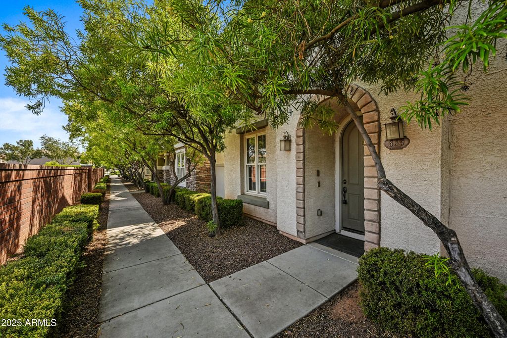 Photo of 839 S Adam Way, Gilbert, AZ 85296 (MLS # 6918254)