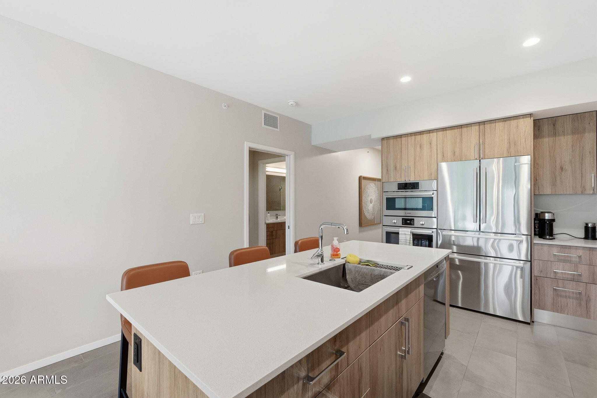 7180 E KIERLAND Boulevard 215