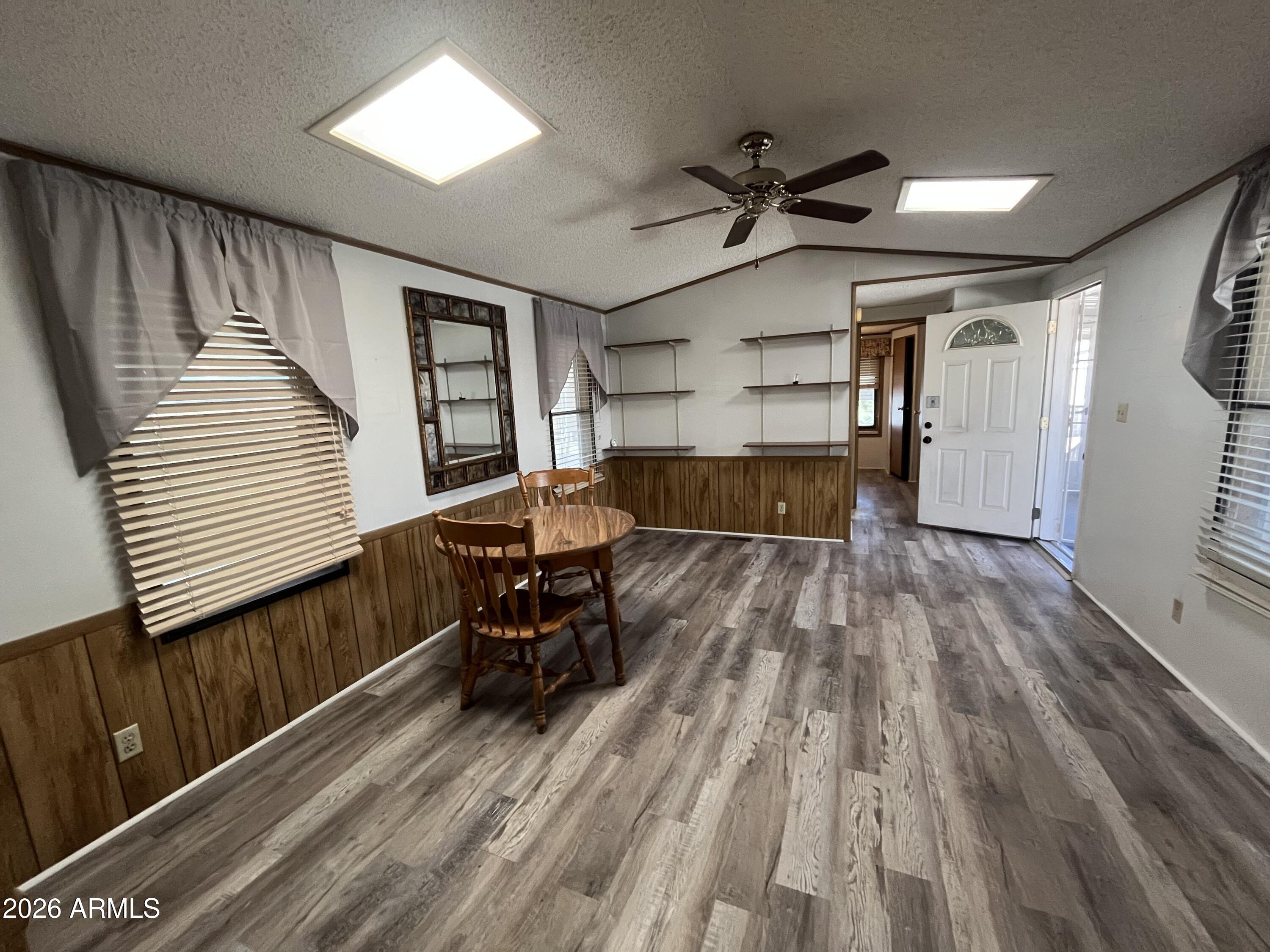 6960 W PEORIA Avenue 44