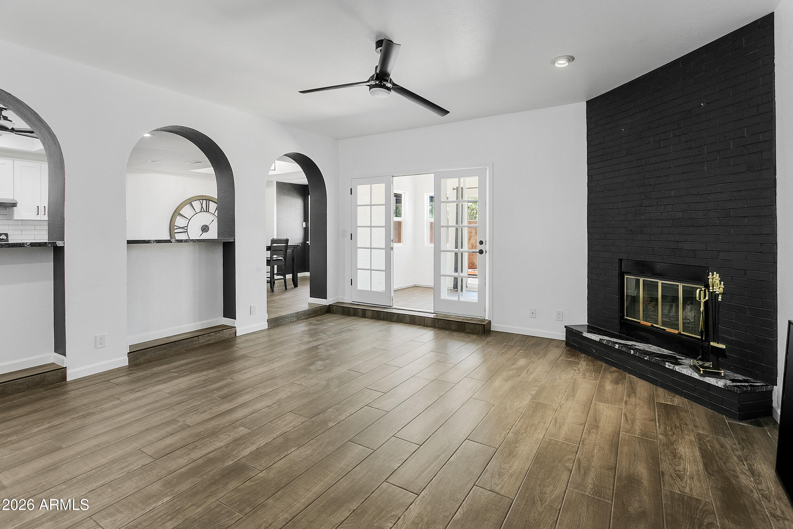 1610 N STAPLEY Drive 111