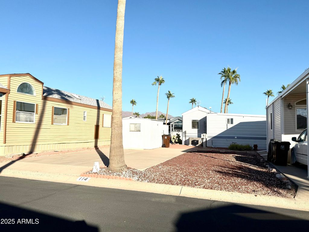 Photo of 114 S Kaoline Drive #114, Apache Junction, AZ 85119 (MLS # 6944411)