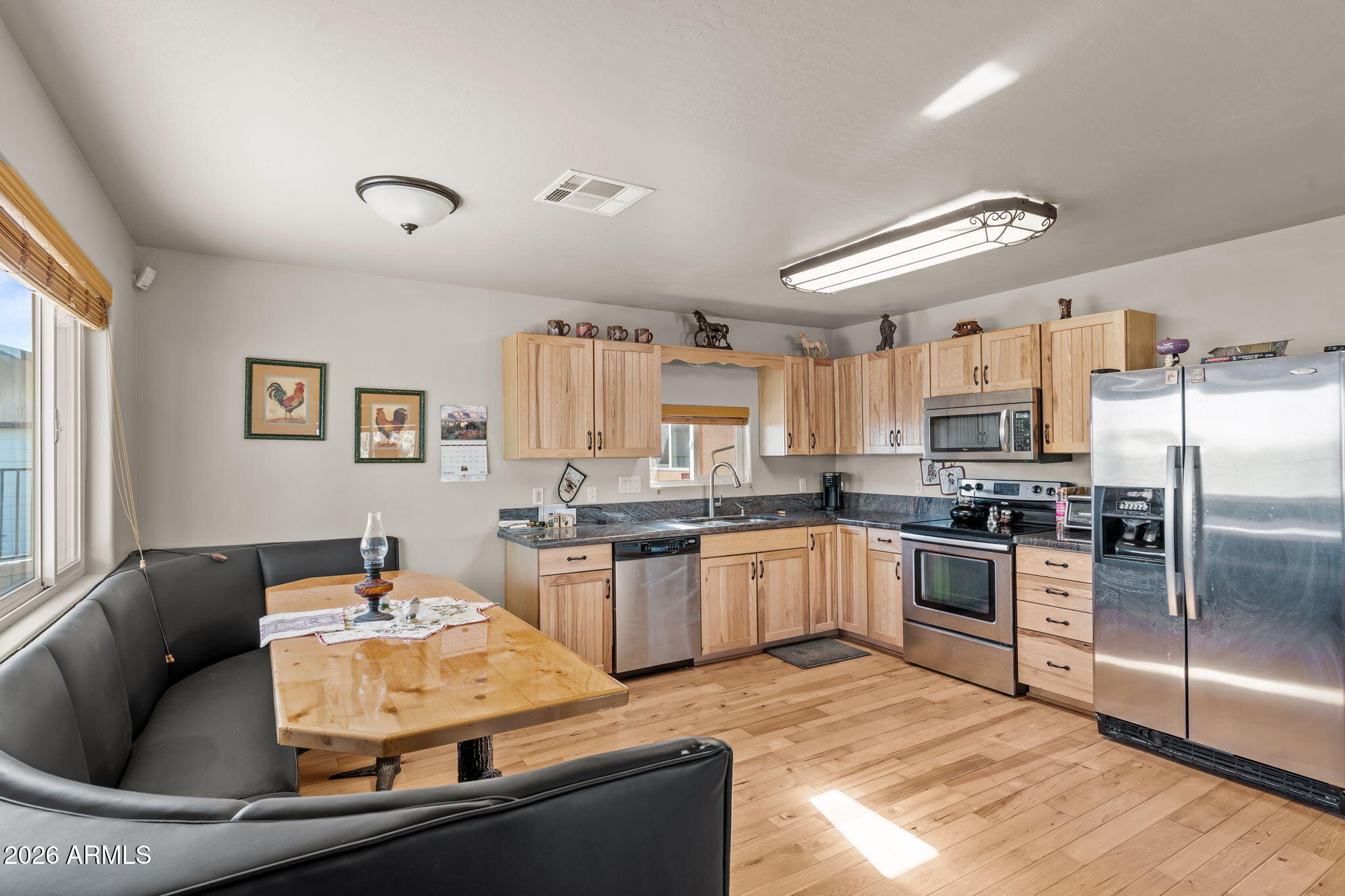 41050 N US Hwy 60 --