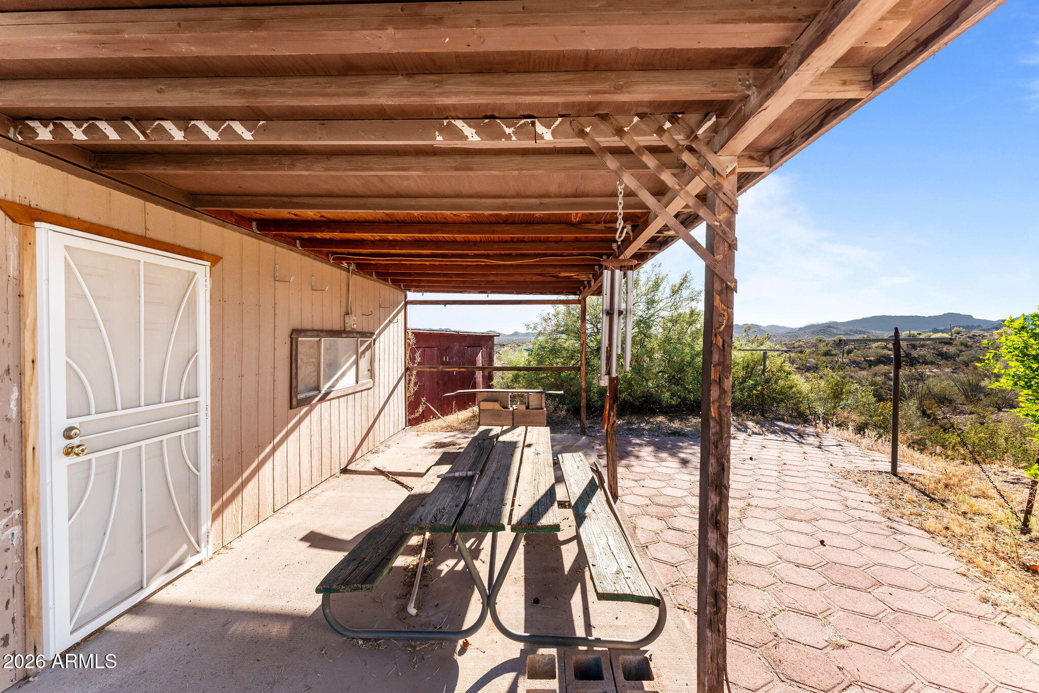 41050 N US Hwy 60 --