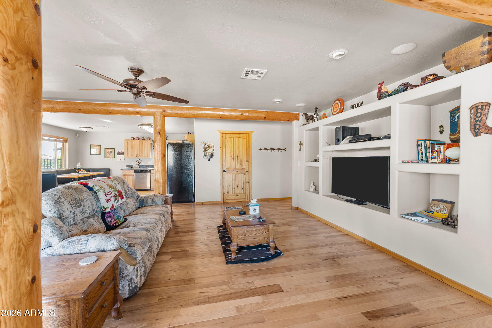 41050 N US Hwy 60 --