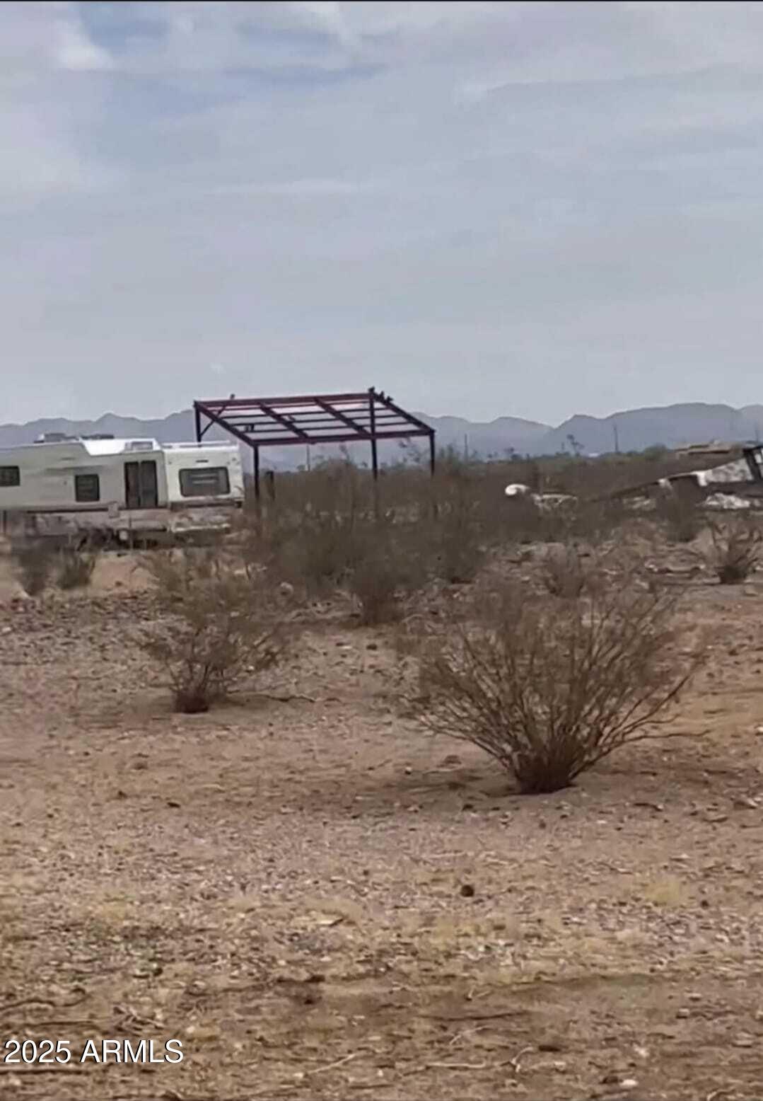 431XX W Earll Drive -