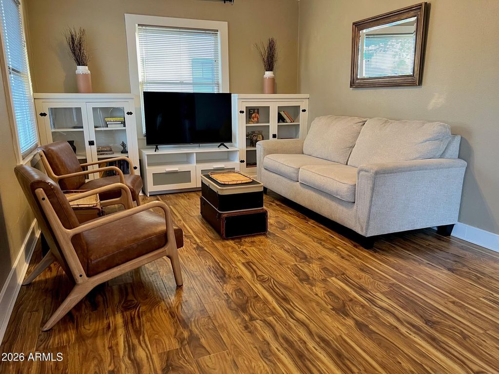 Photo of 350 N 15th Street, Phoenix, AZ 85006 (MLS # 7000963)