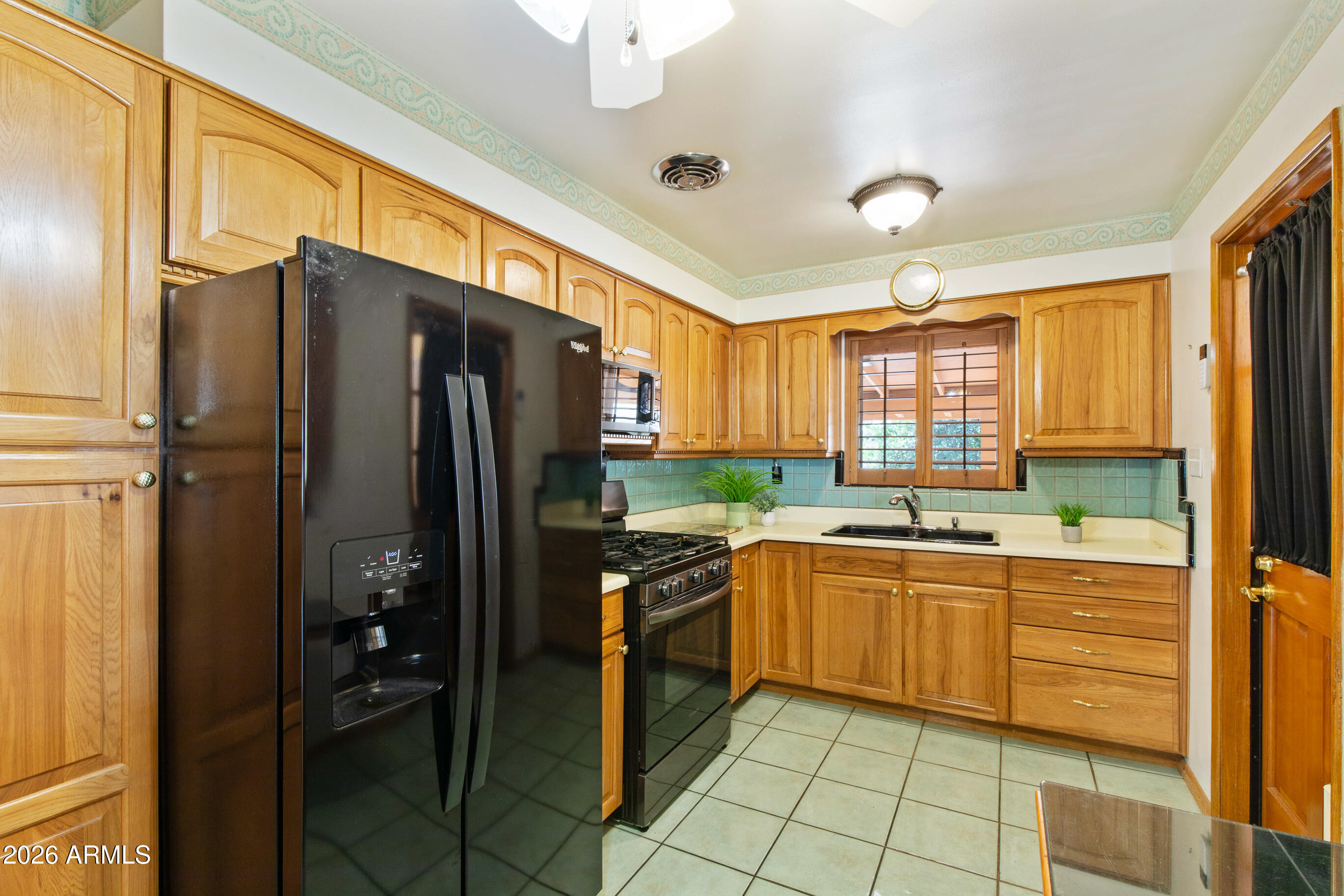 3827 E Vernon Avenue