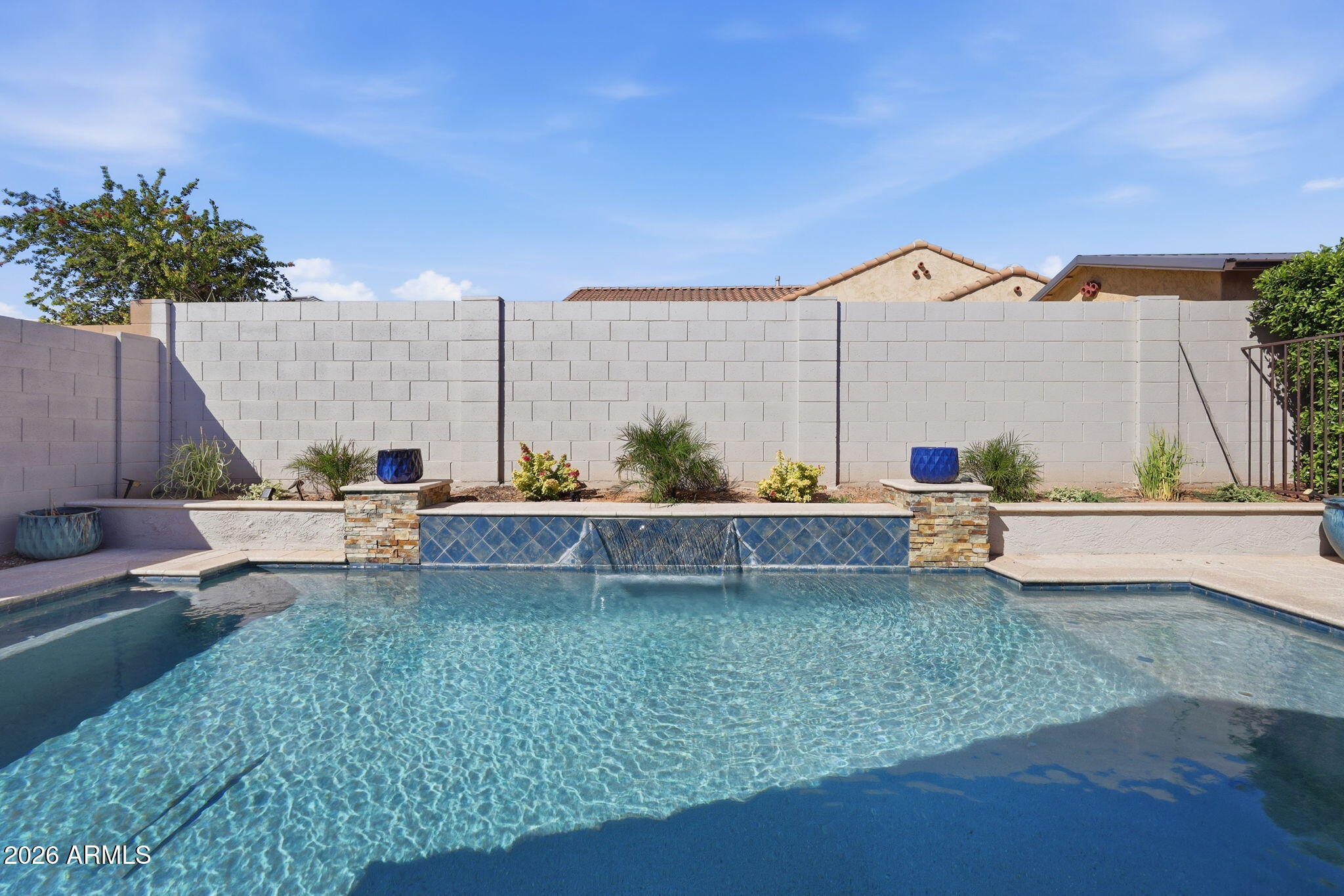 10910 E Travertine Avenue