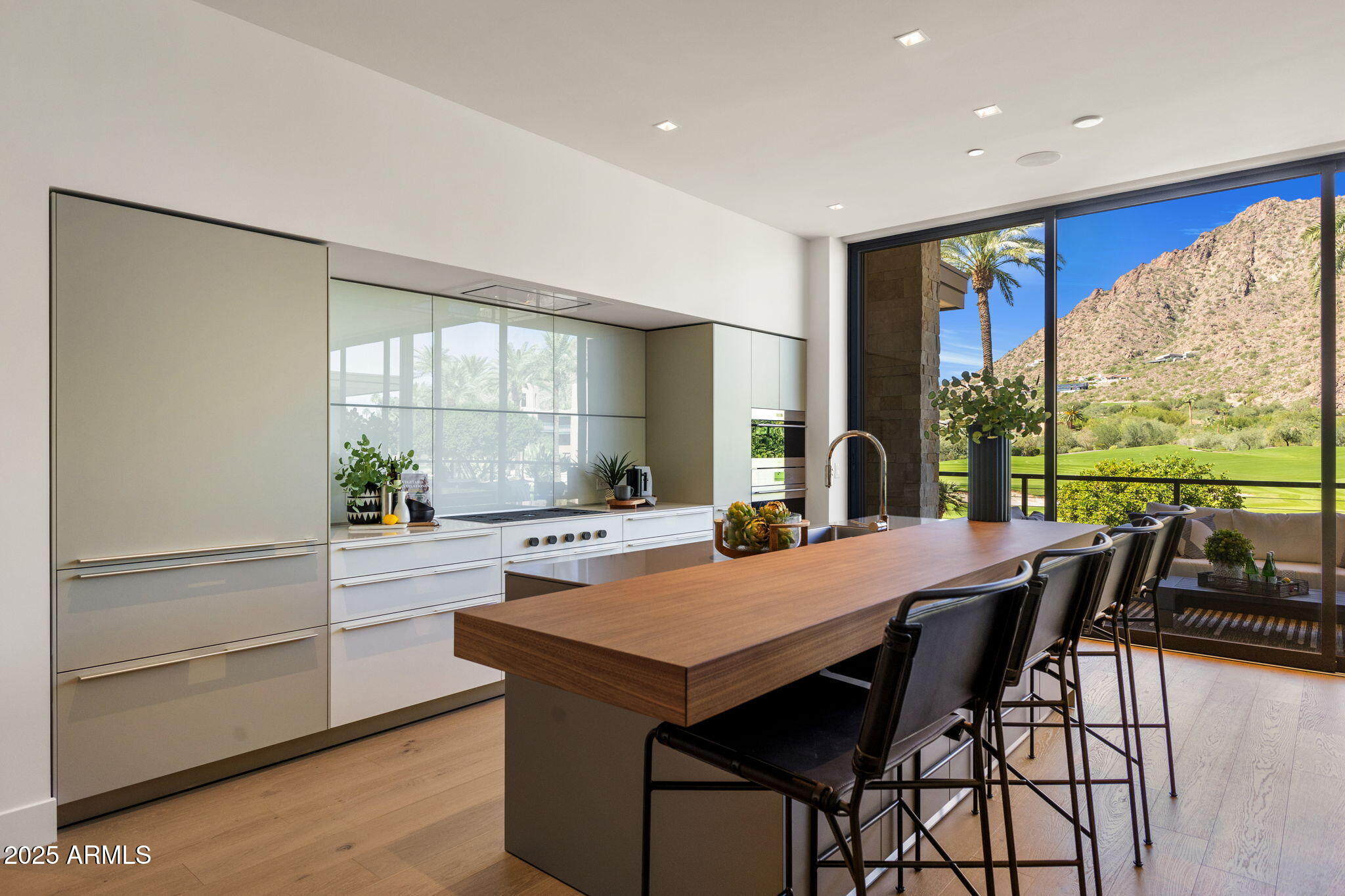 4575 N PHOENICIAN Boulevard 2