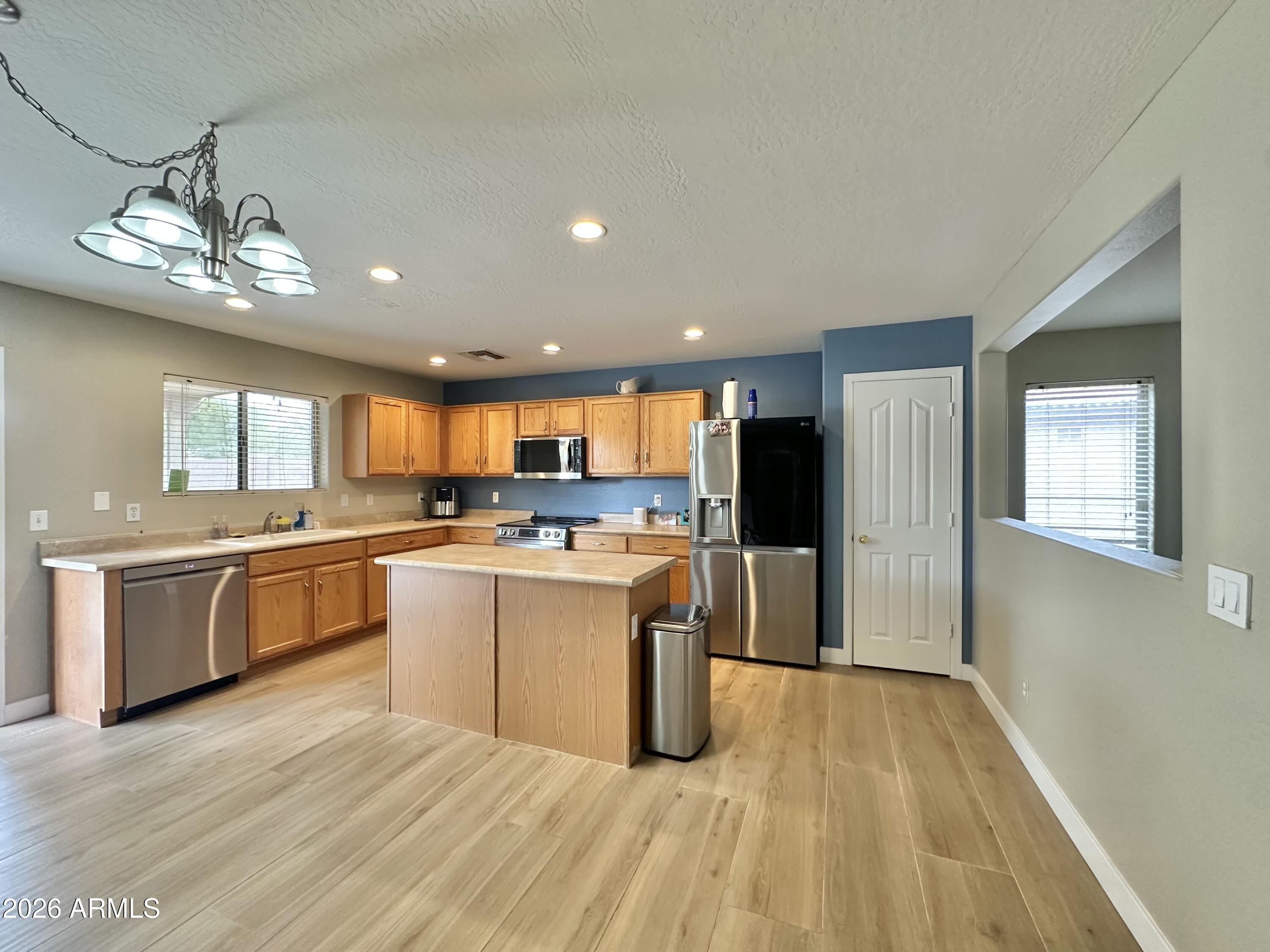 16003 W WINCHCOMB Drive