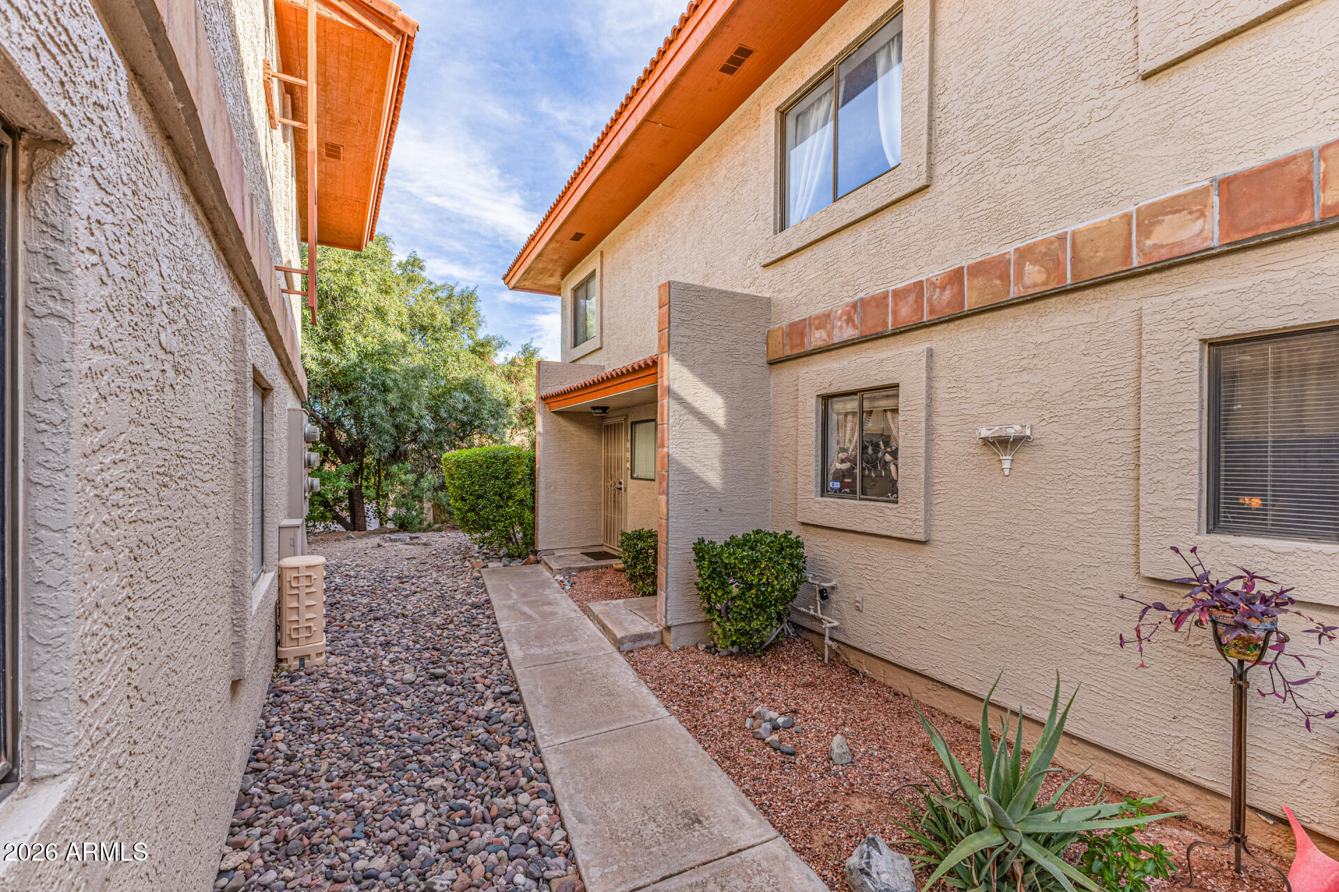 12619 N LA MONTANA Drive 106