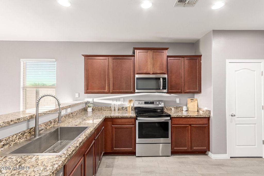 Photo of 7362 S 254th Drive, Buckeye, AZ 85326 (MLS # 6934578)