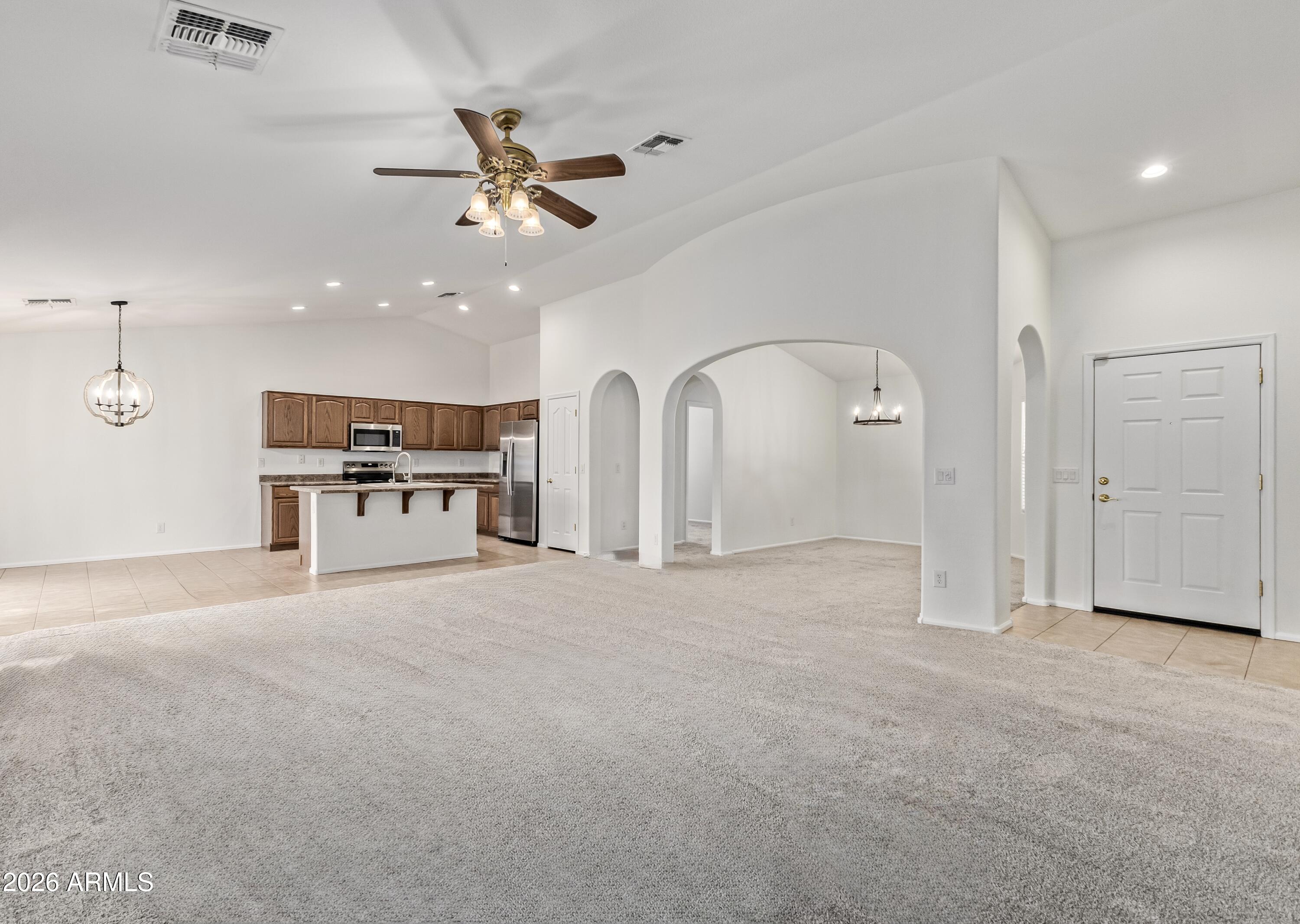 3627 E CAMDEN Avenue