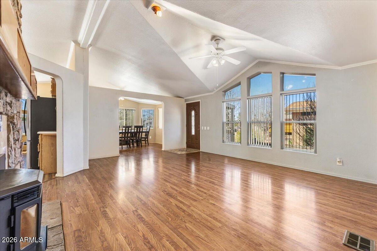 904 W DRIFTWOOD Drive