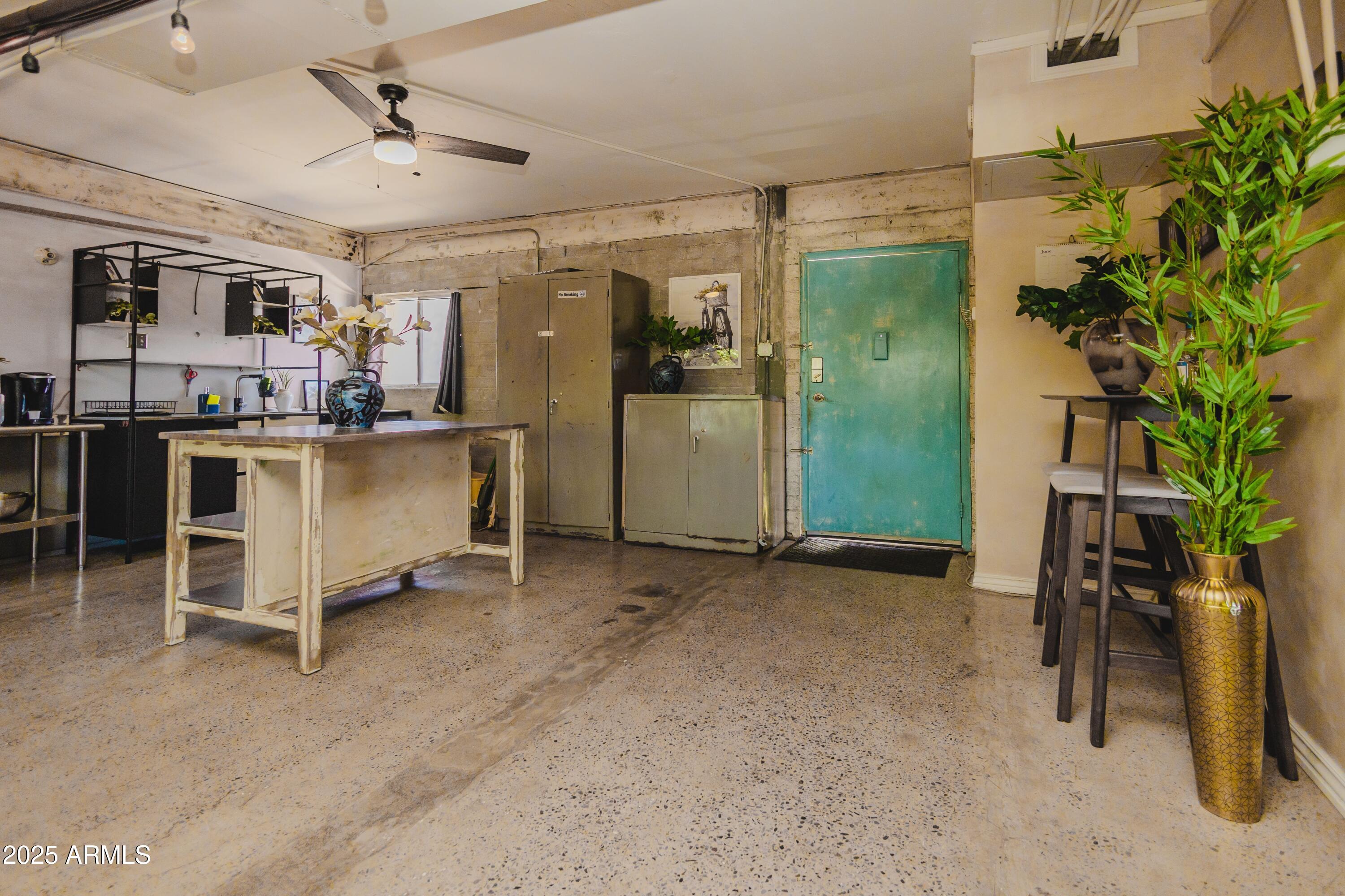 353 E THOMAS Road C307