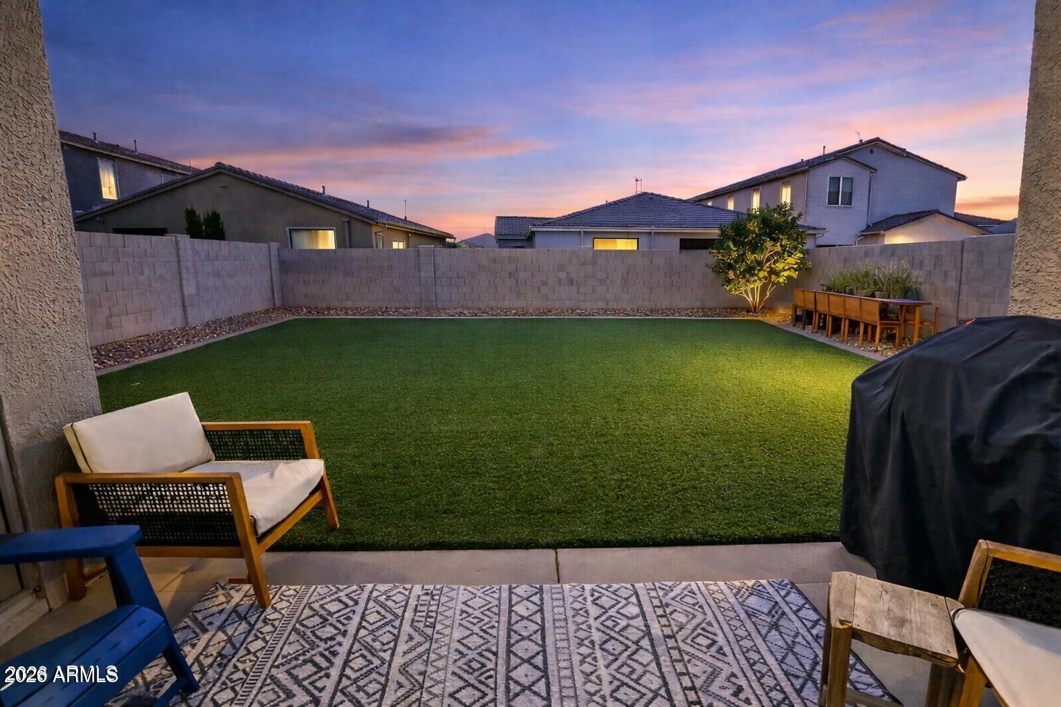 11253 E ULYSSES Avenue